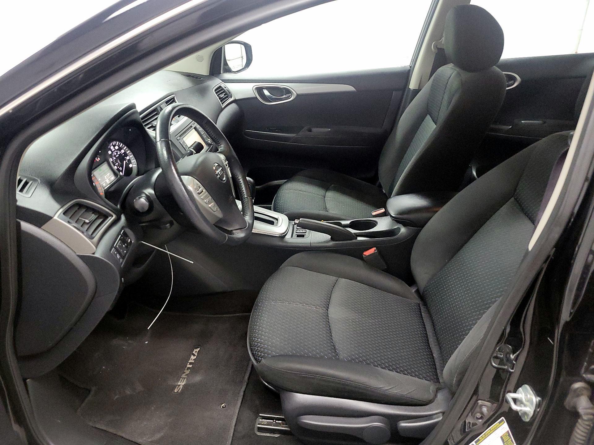Thumbnail: 2015 Nissan Sentra - 11