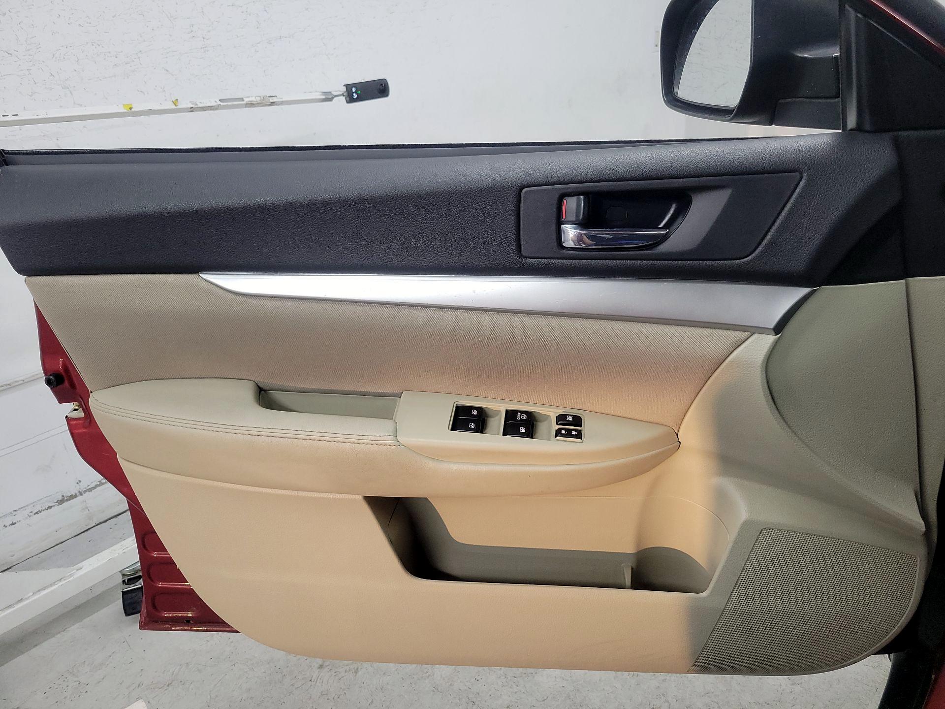 Thumbnail: 2014 Subaru Outback - 12