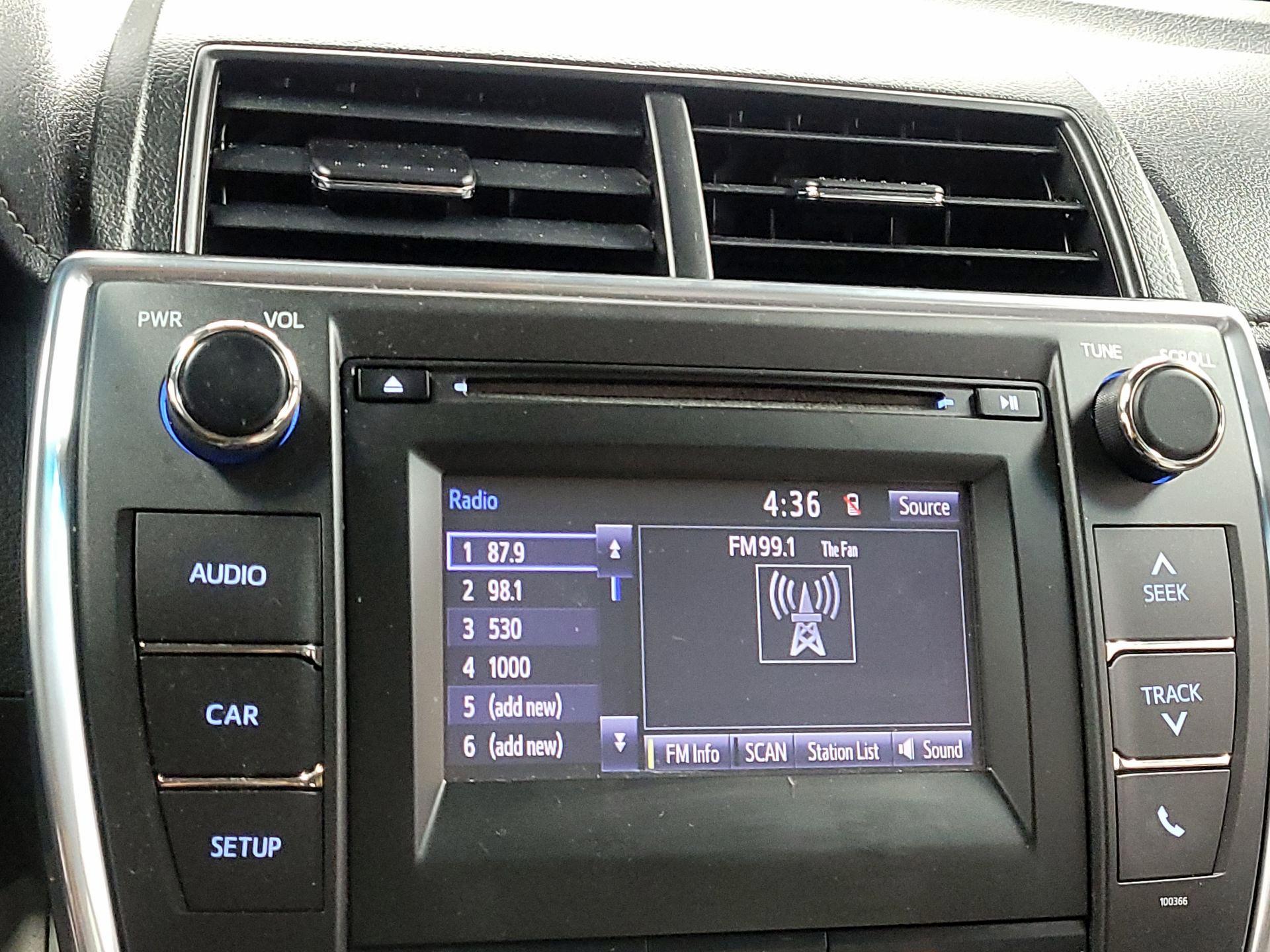 Thumbnail: 2015 Toyota Camry - 15
