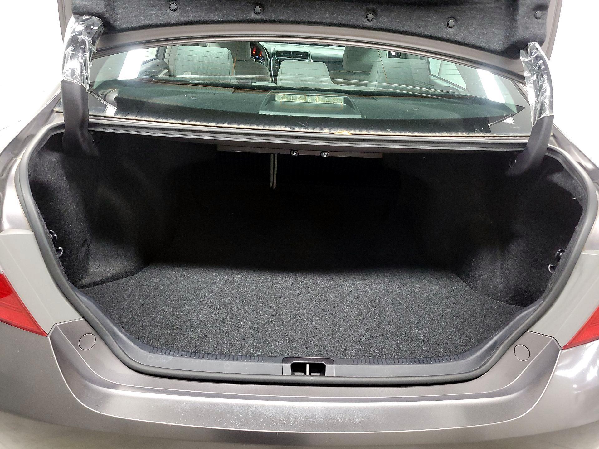 Thumbnail: 2015 Toyota Camry - 19