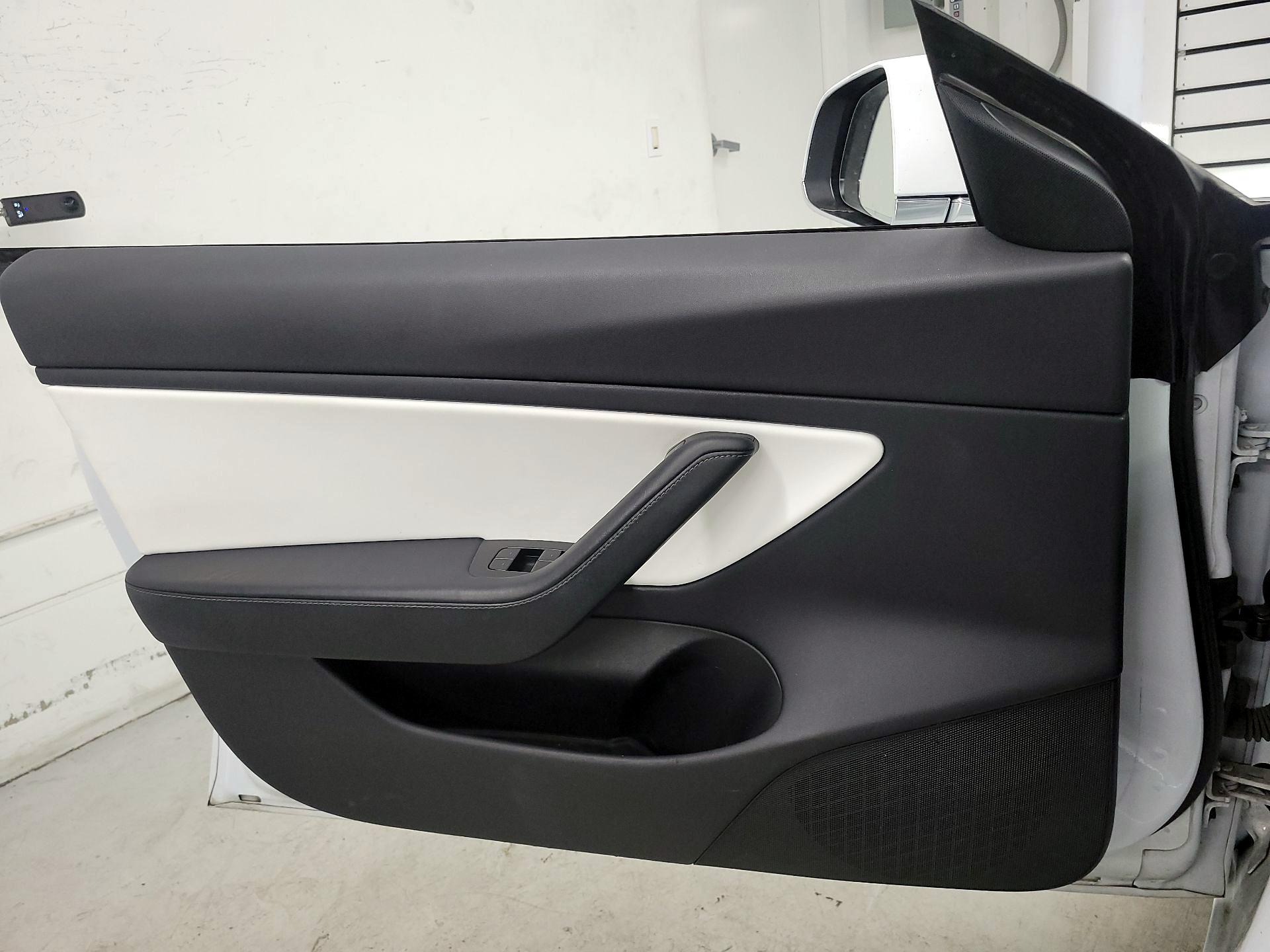 Thumbnail: 2019 Tesla Model 3 - 12