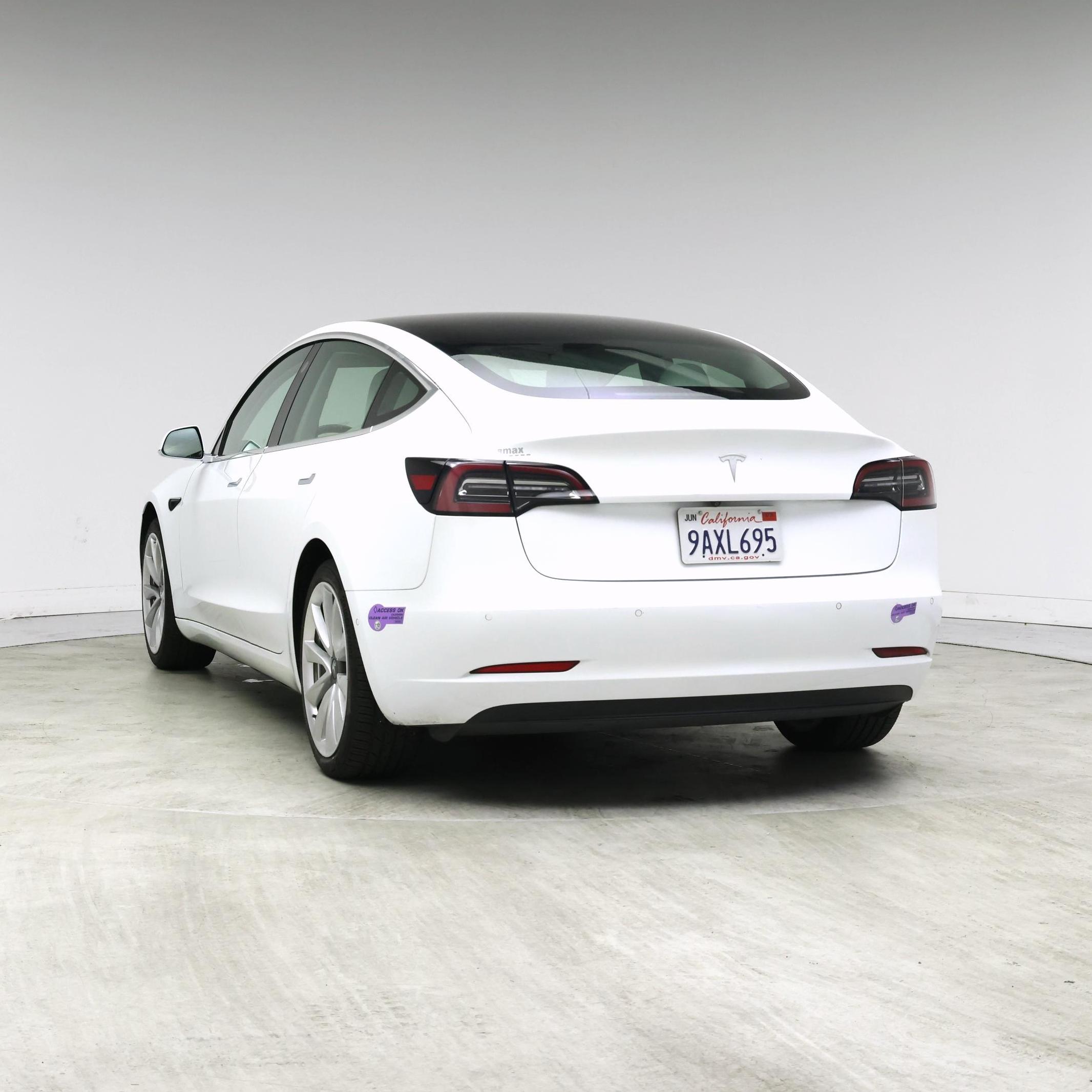 Thumbnail: 2019 Tesla Model 3 - 2