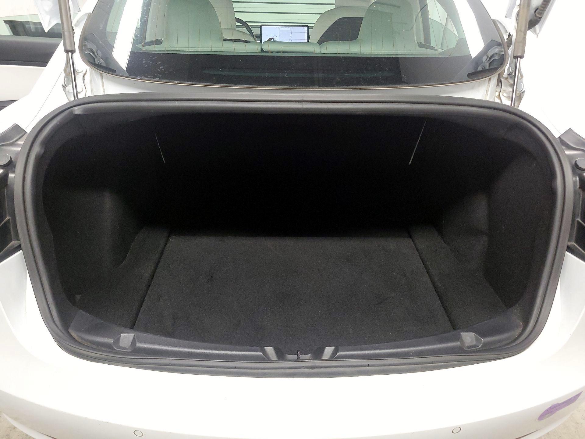 Thumbnail: 2019 Tesla Model 3 - 19