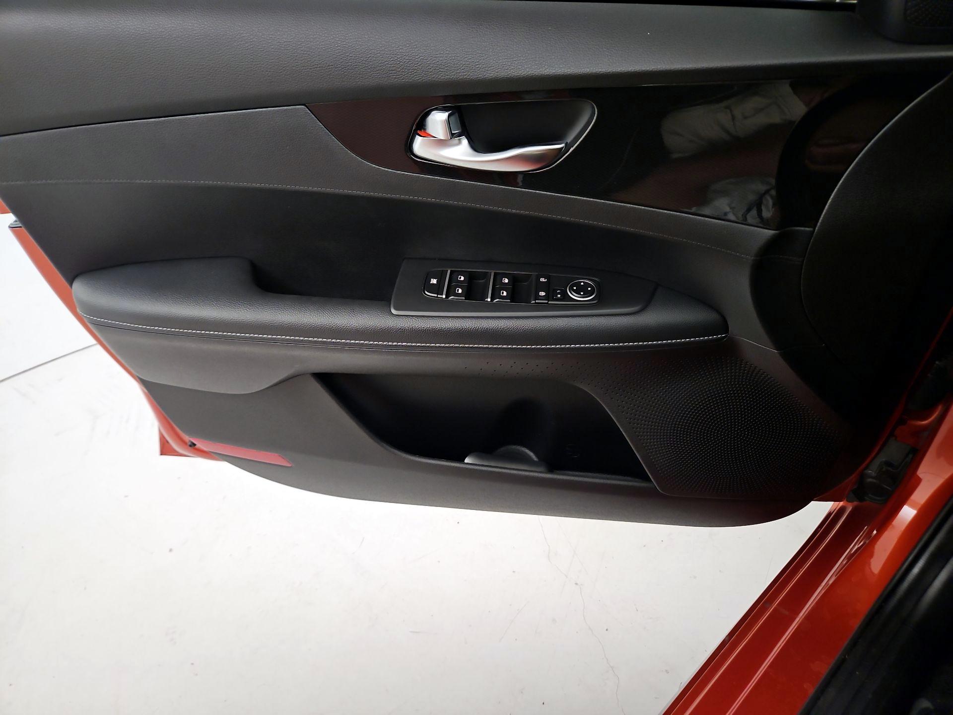 Thumbnail: 2023 Kia Forte - 12