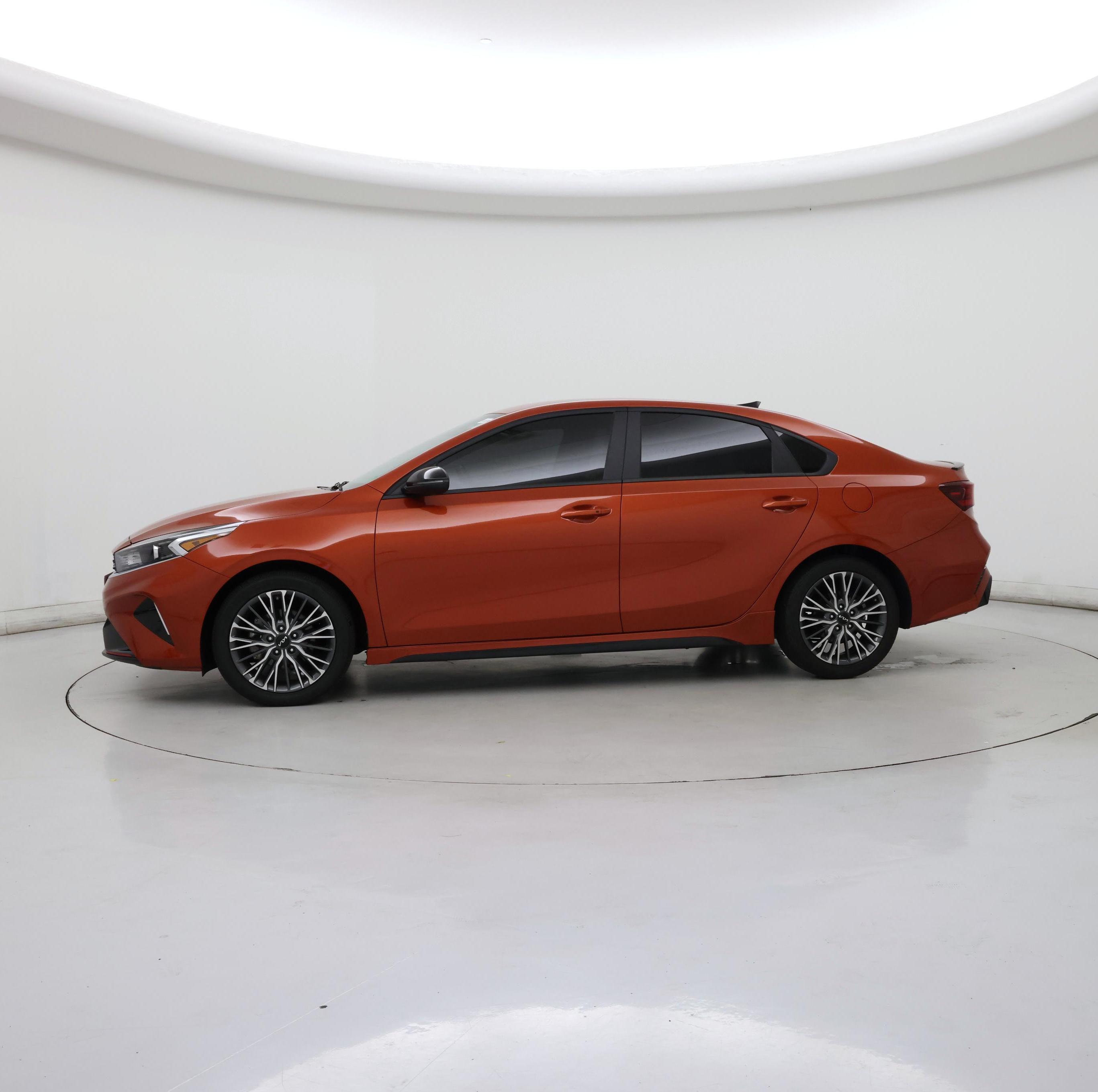 Thumbnail: 2023 Kia Forte - 3