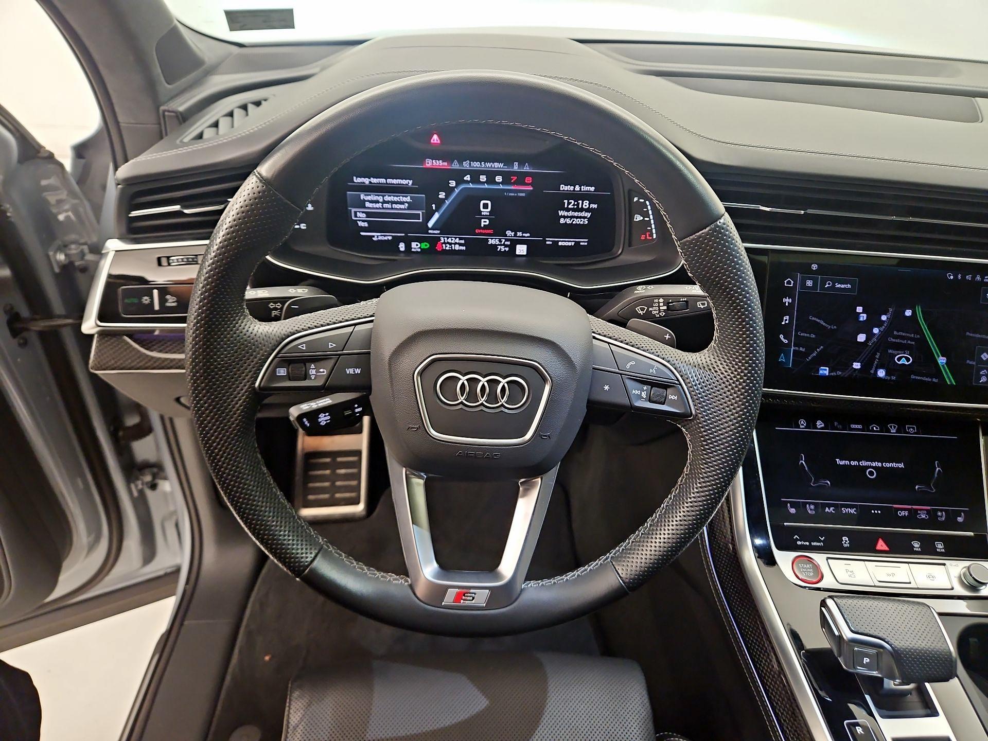 Thumbnail: 2023 Audi SQ7 - 10