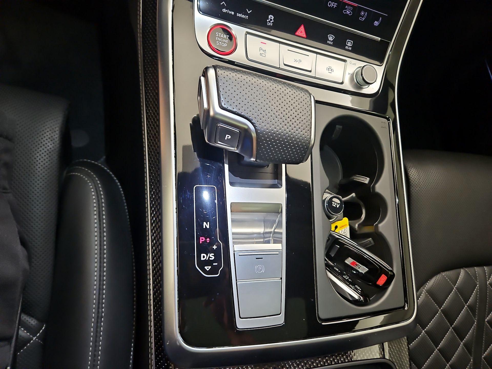 Thumbnail: 2023 Audi SQ7 - 18