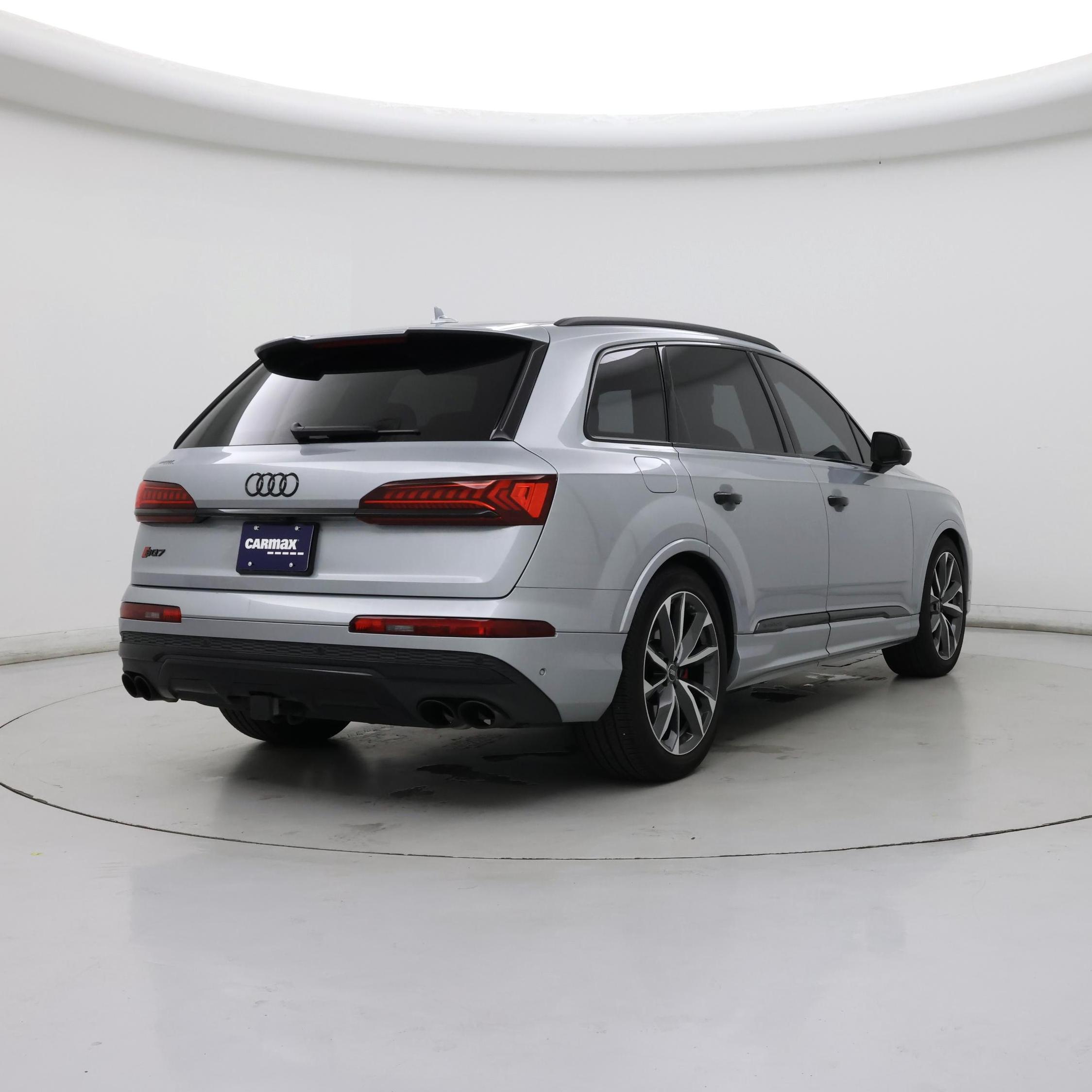 Thumbnail: 2023 Audi SQ7 - 8