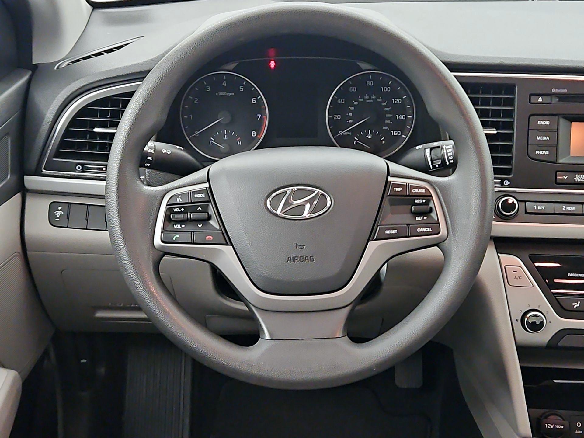 Thumbnail: 2018 Hyundai Elantra - 10