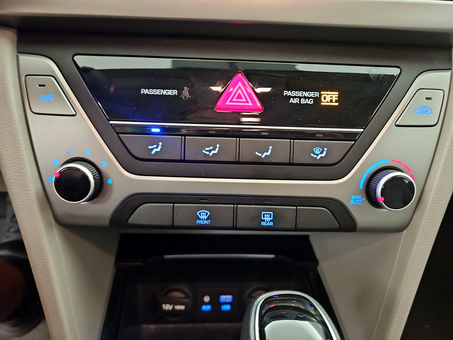 Thumbnail: 2018 Hyundai Elantra - 15