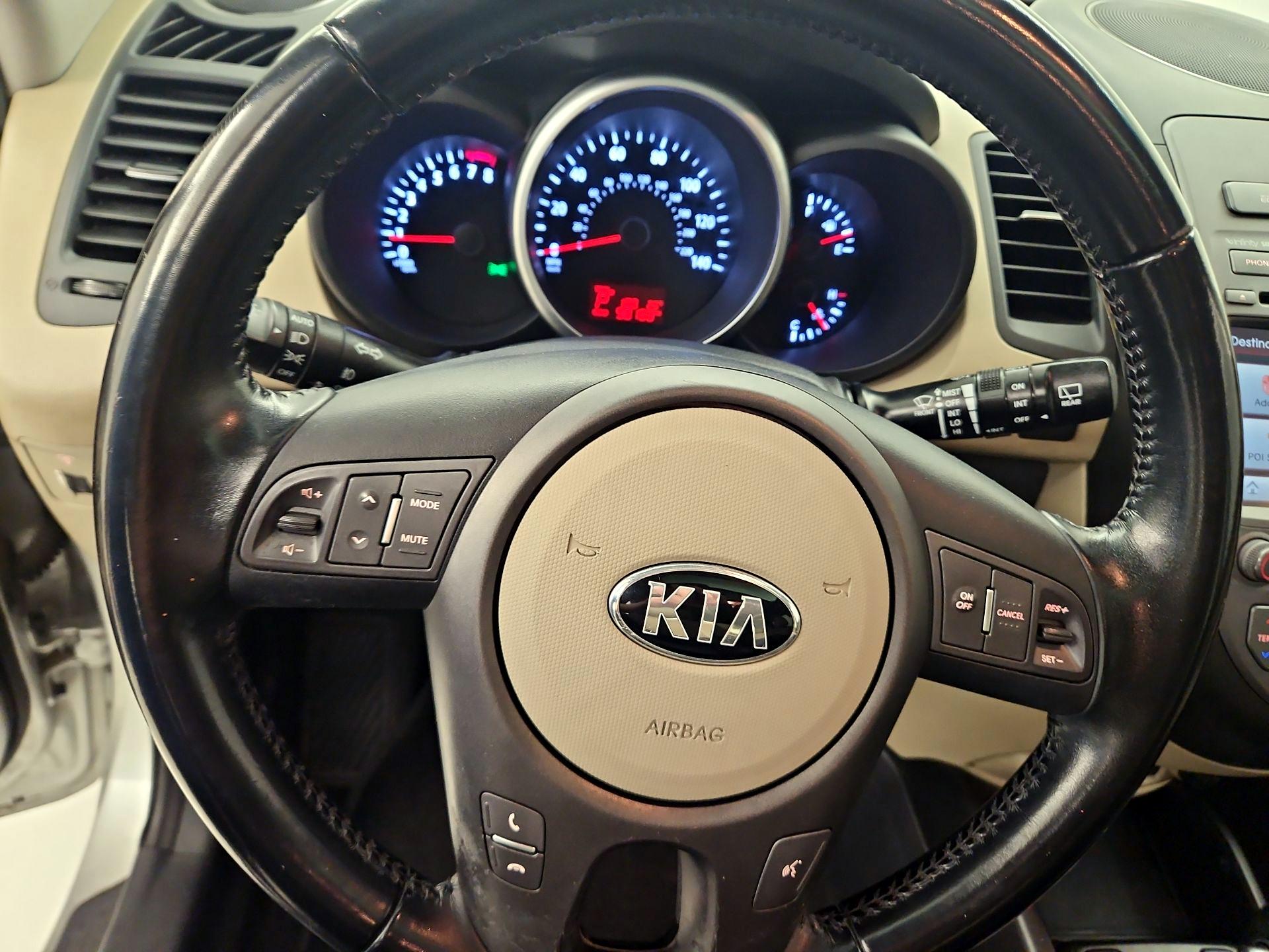Thumbnail: 2013 Kia Soul - 10