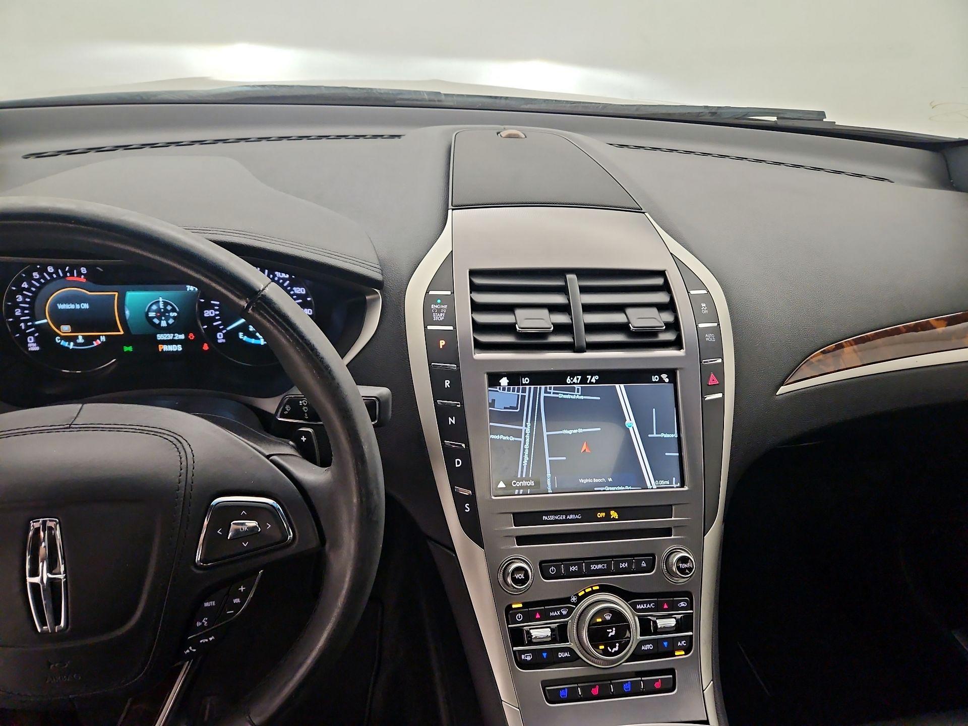 Thumbnail: 2017 Lincoln MKZ - 9