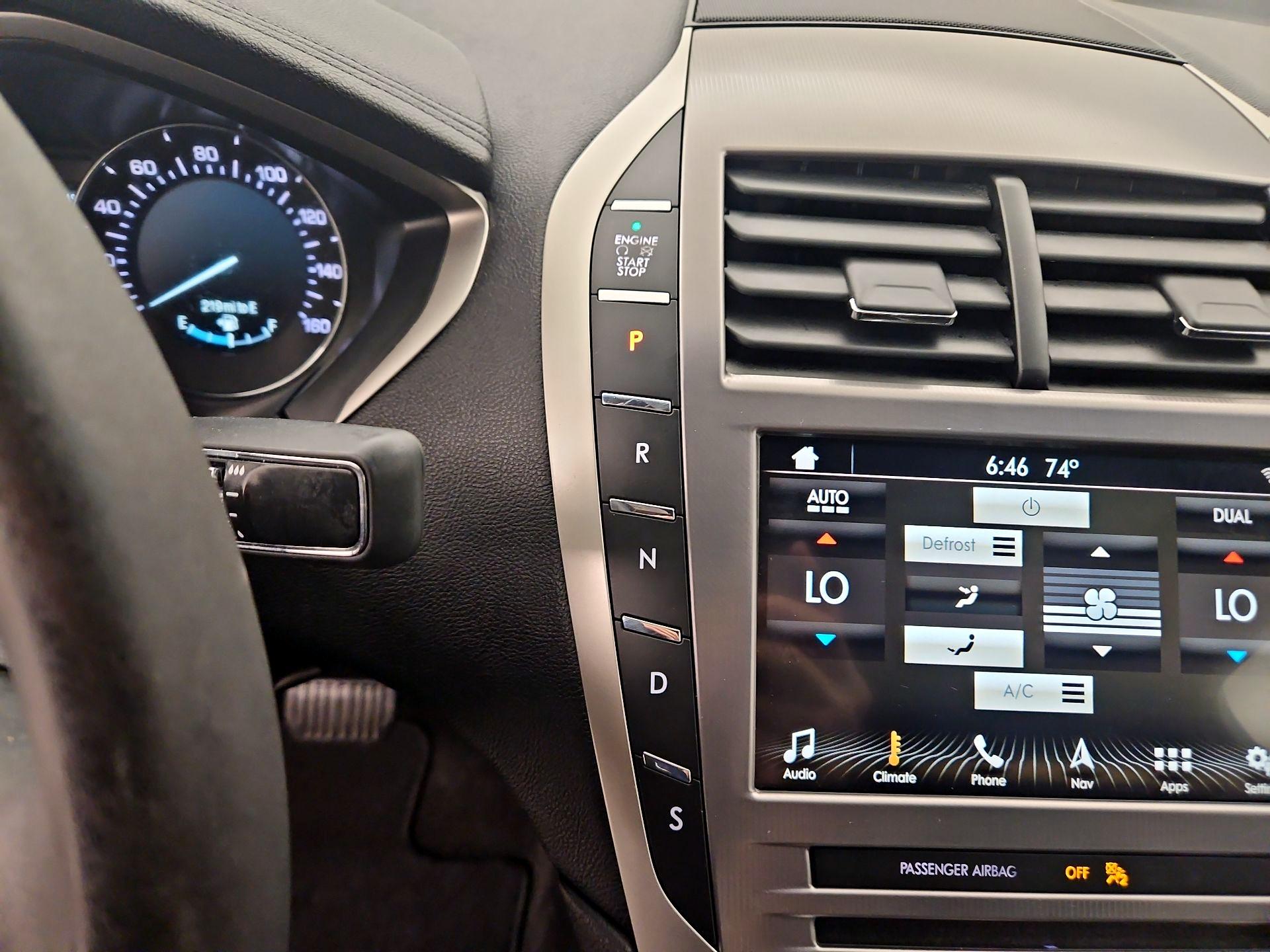 Thumbnail: 2017 Lincoln MKZ - 18