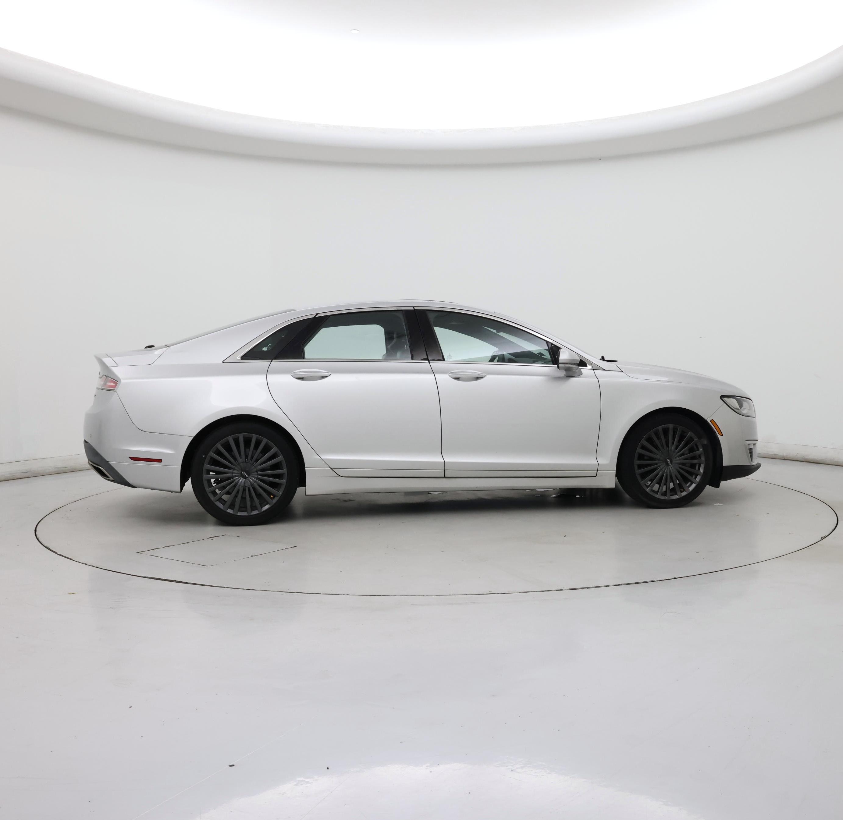 Thumbnail: 2017 Lincoln MKZ - 7