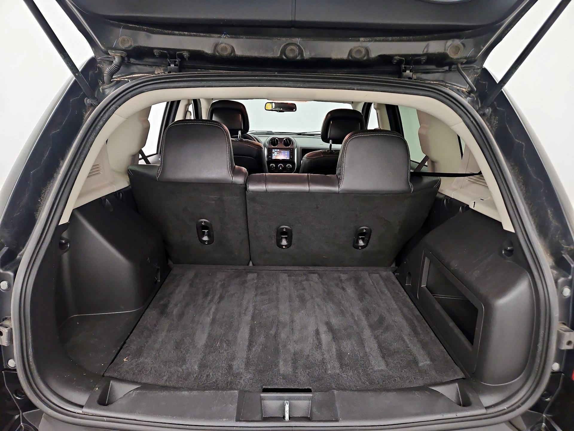 Thumbnail: 2014 Jeep Compass - 19