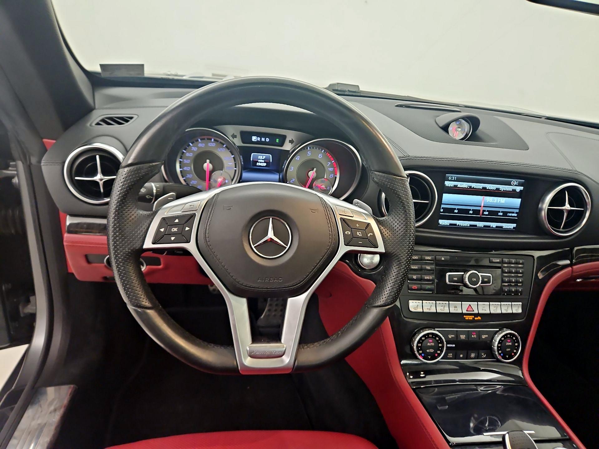 Thumbnail: 2016 Mercedes-Benz SL-Class - 10