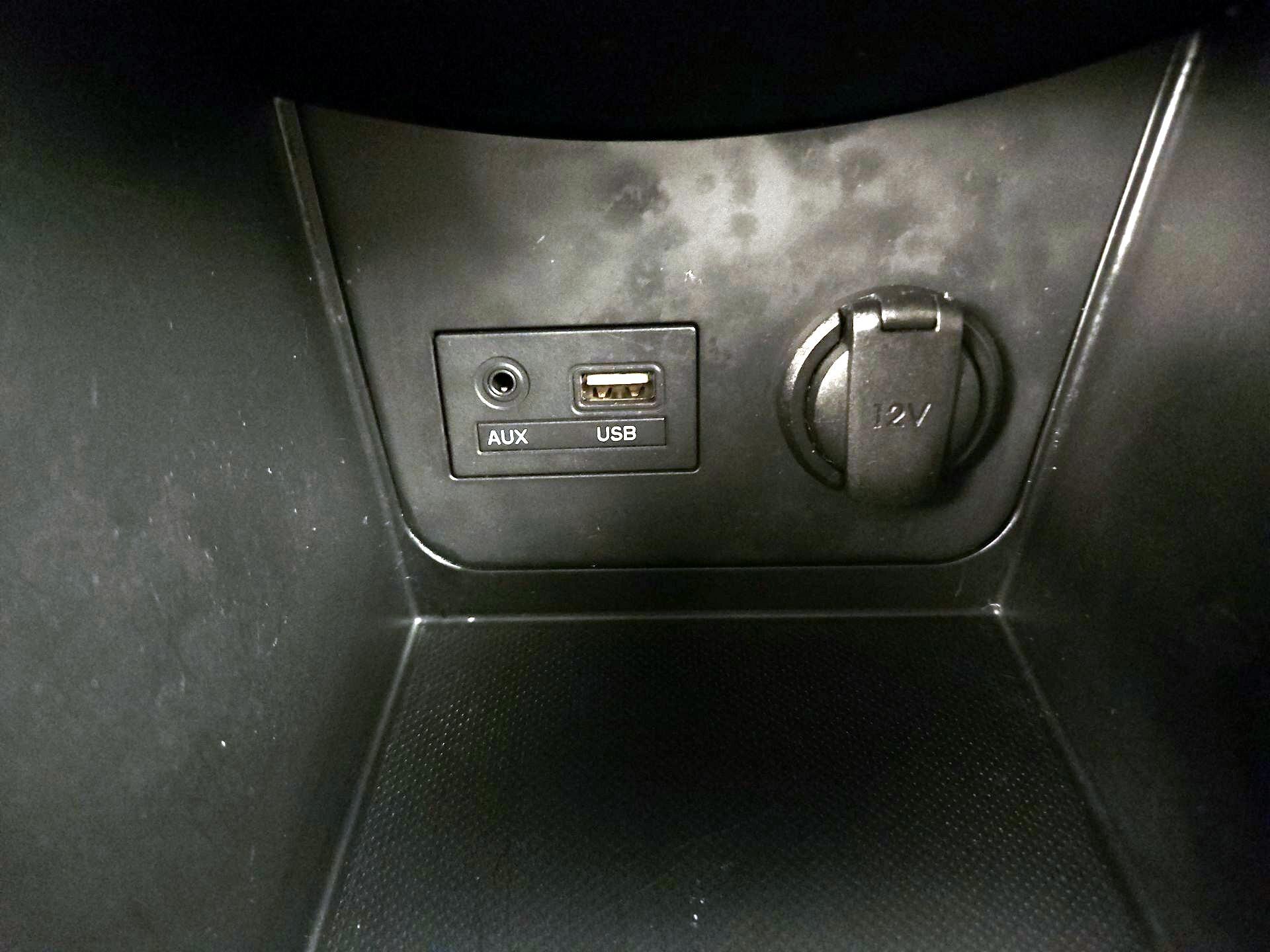 Thumbnail: 2015 Hyundai Accent - 17