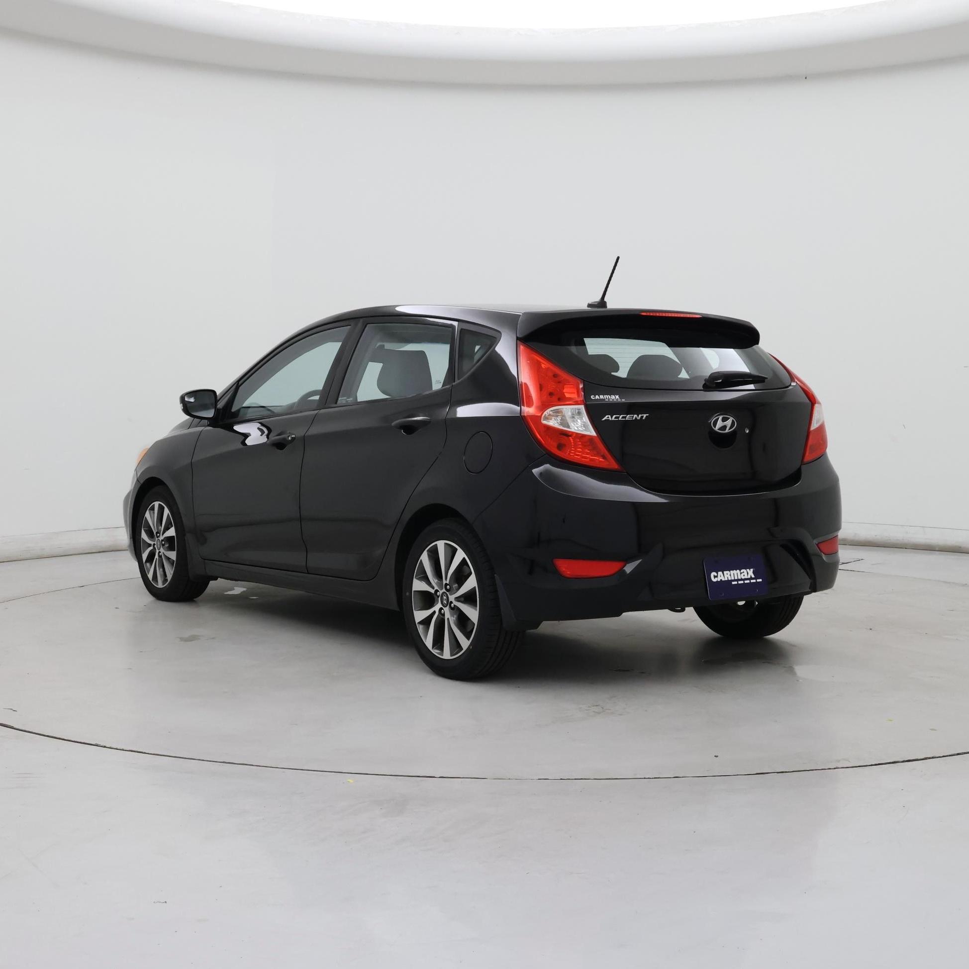 Thumbnail: 2015 Hyundai Accent - 2