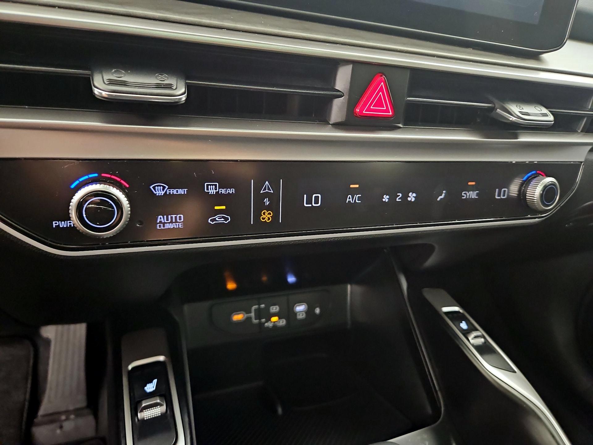 Thumbnail: 2025 Kia Sorento - 17