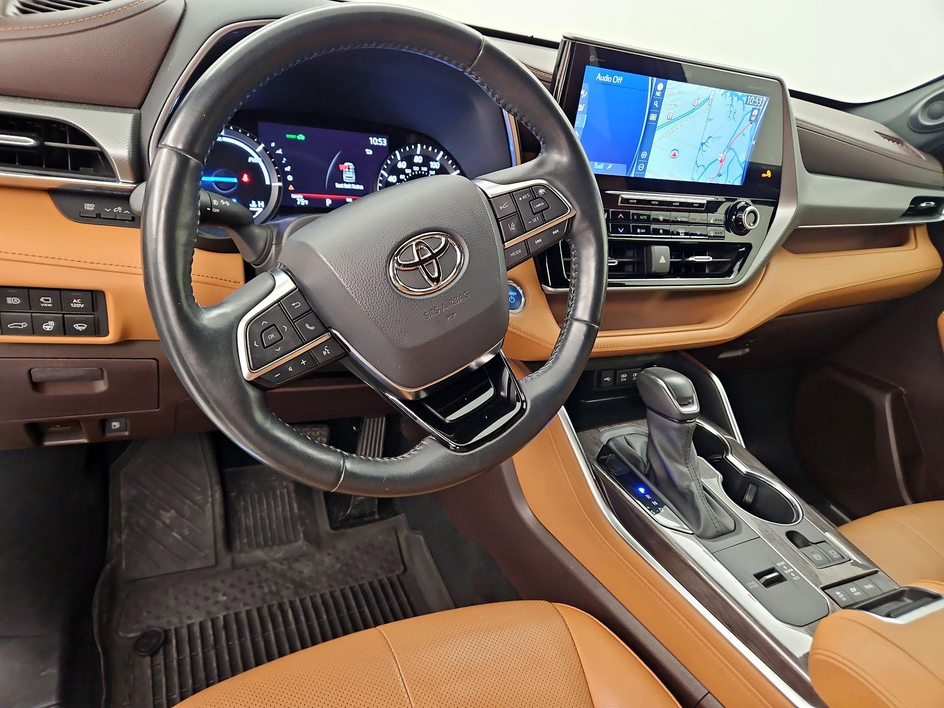 Thumbnail: 2021 Toyota Highlander - 9