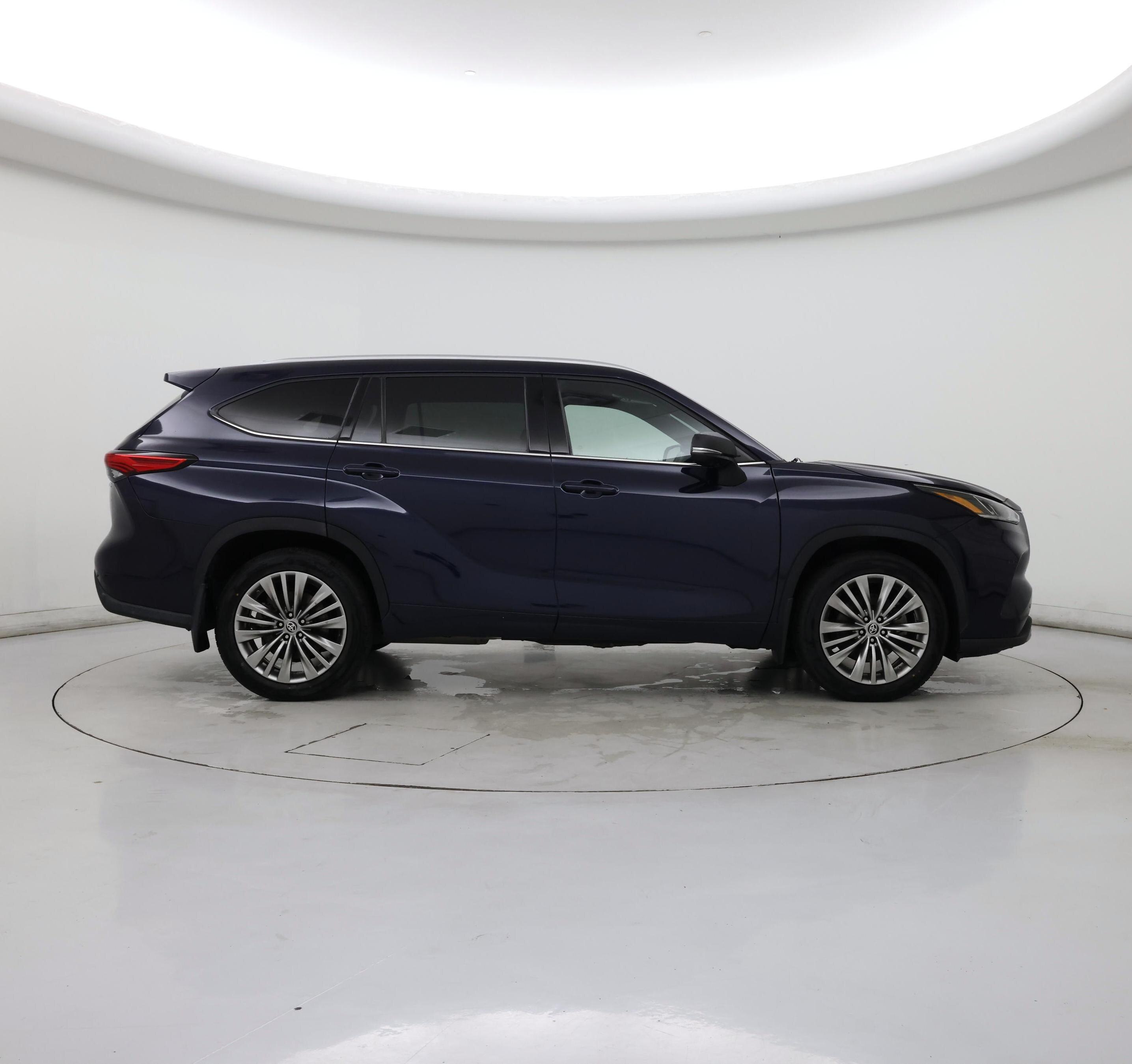 Thumbnail: 2021 Toyota Highlander - 7