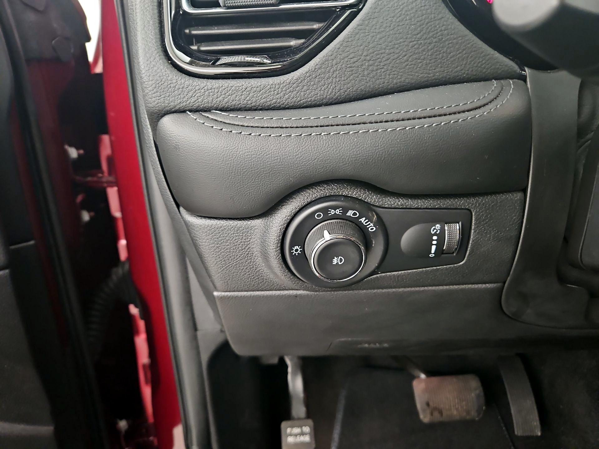 Thumbnail: 2022 Dodge Durango - 13