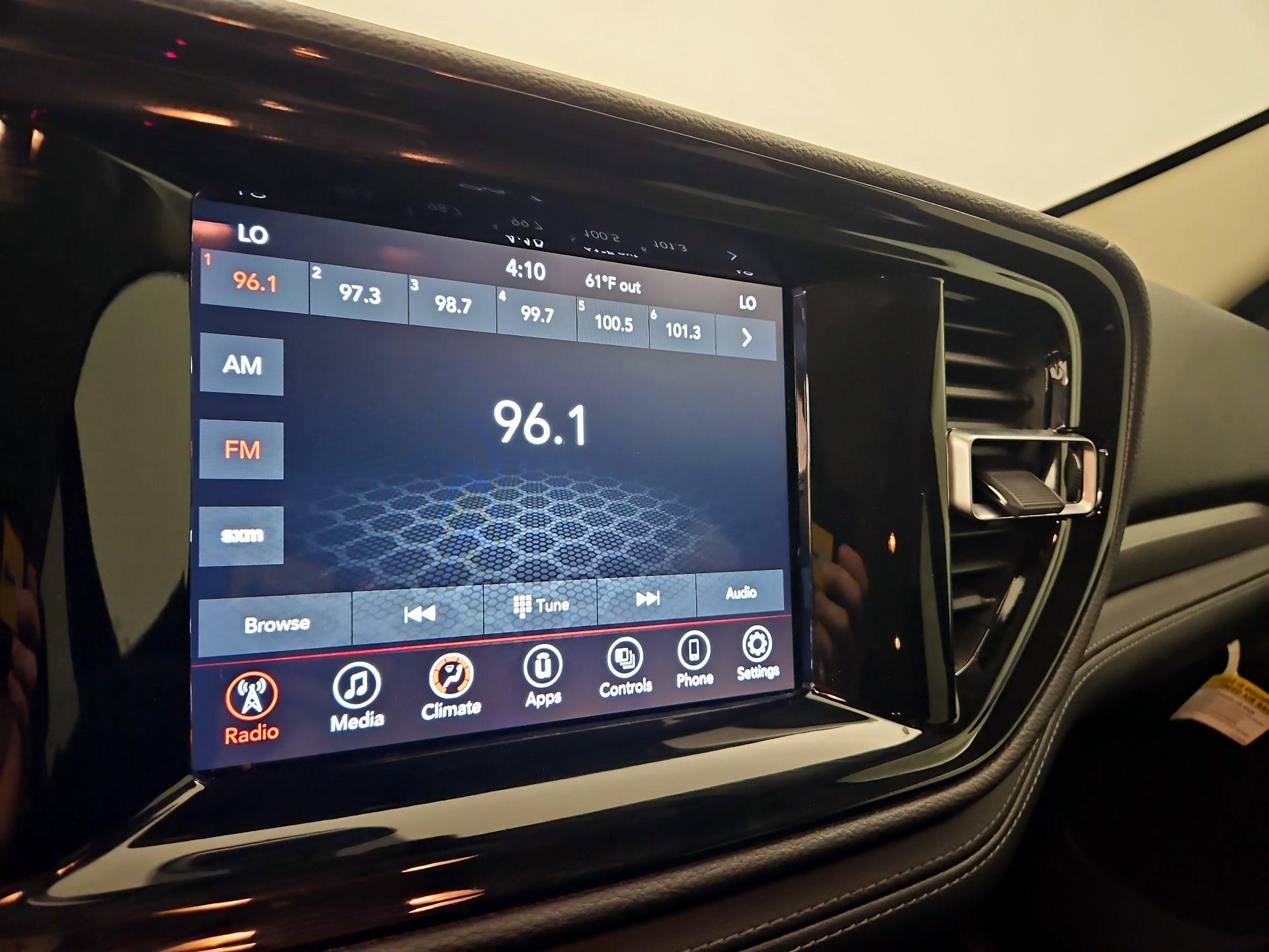 Thumbnail: 2022 Dodge Durango - 15