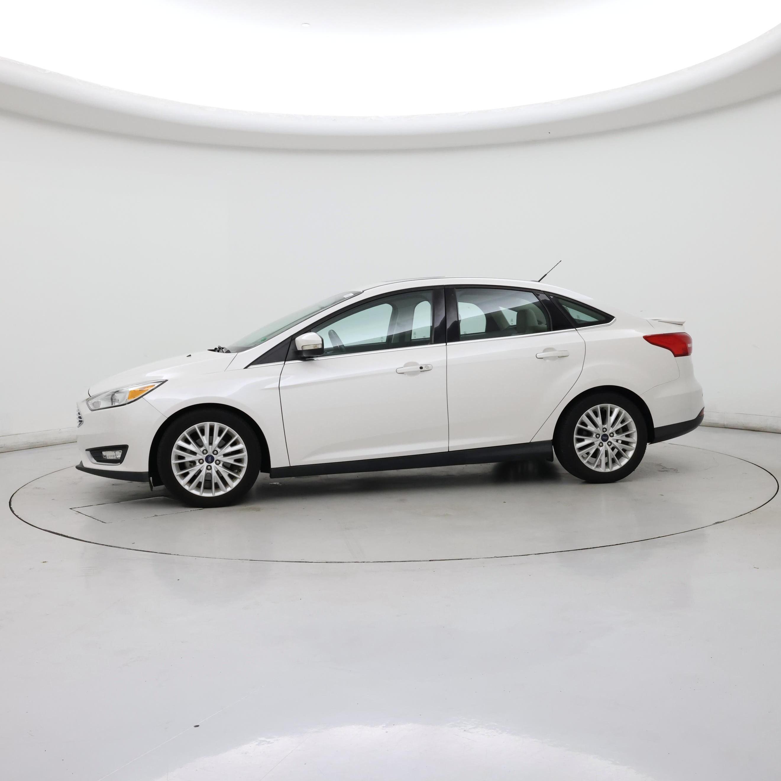 Thumbnail: 2018 Ford Focus - 3