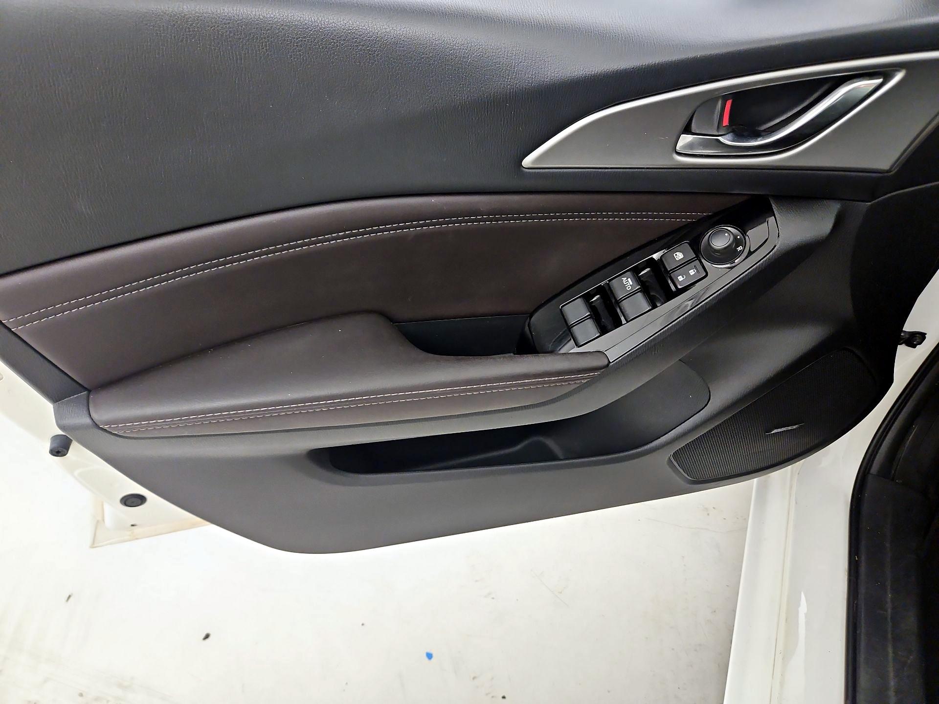 Thumbnail: 2018 Mazda Mazda3 - 12