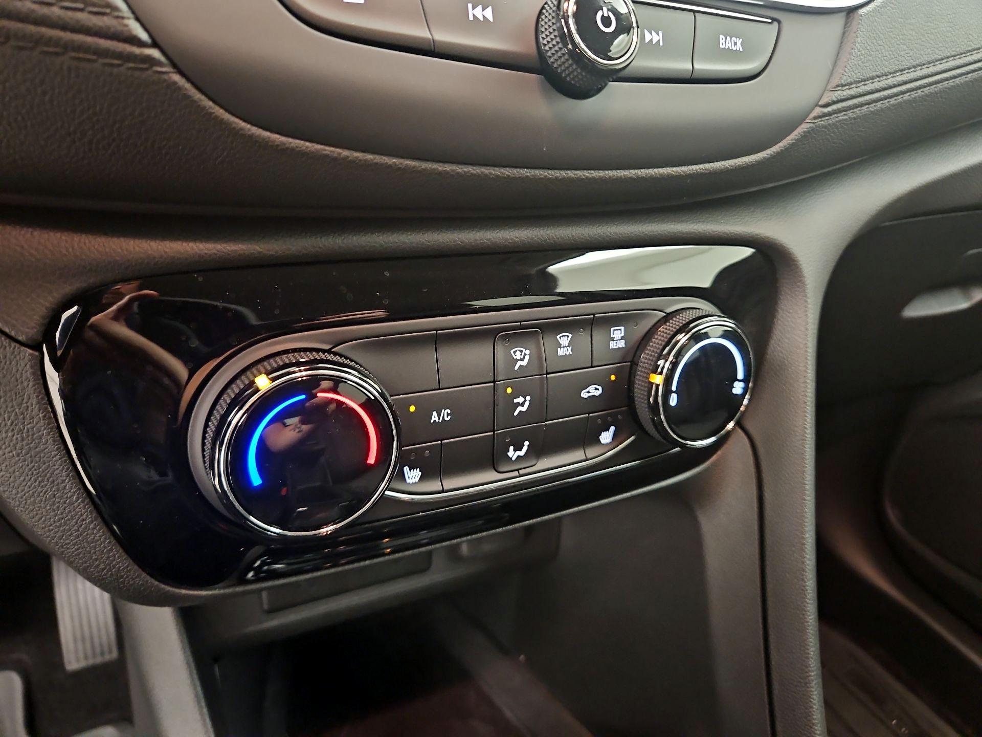 Thumbnail: 2023 Buick Encore GX - 16