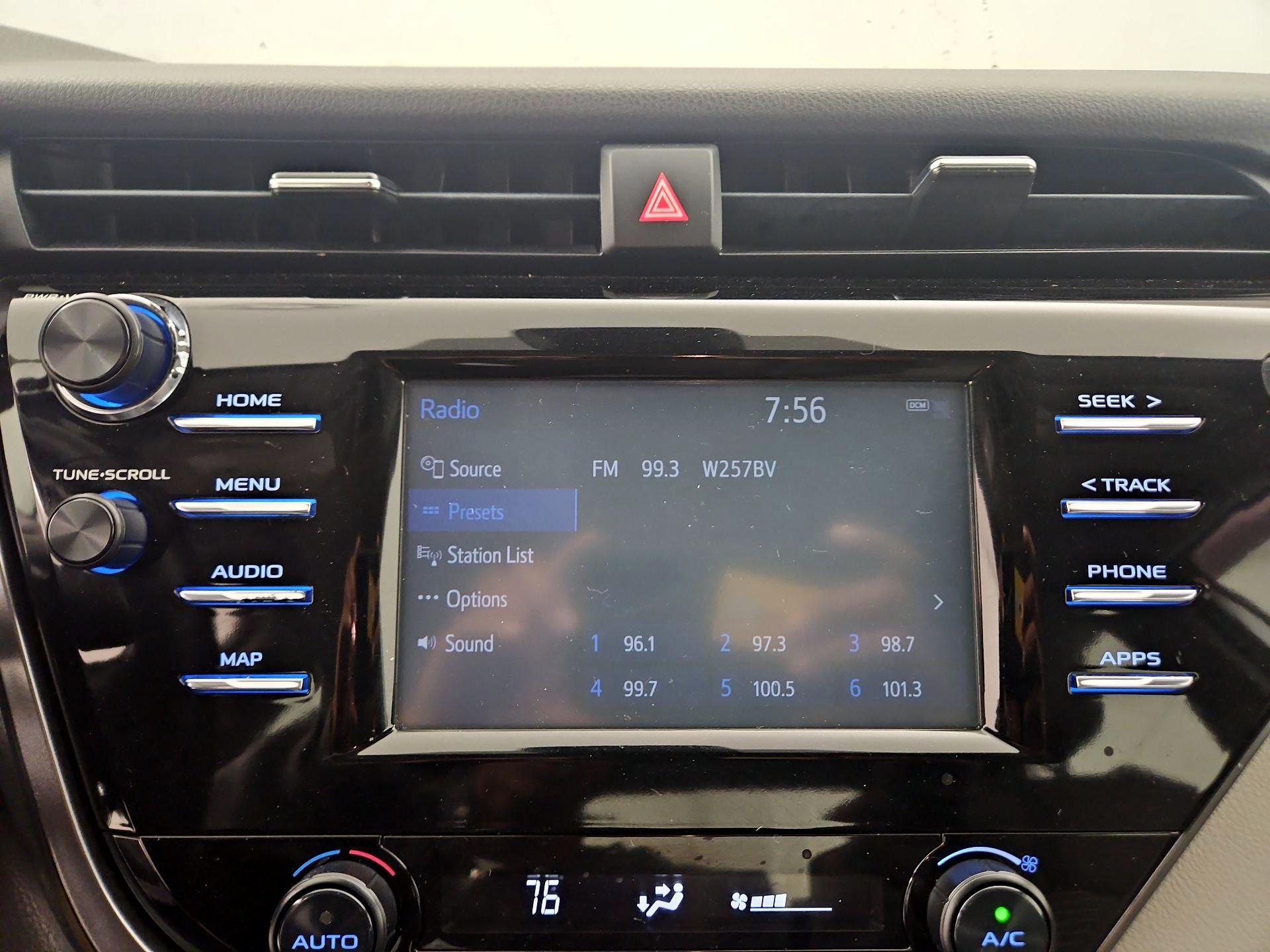 Thumbnail: 2019 Toyota Camry - 15