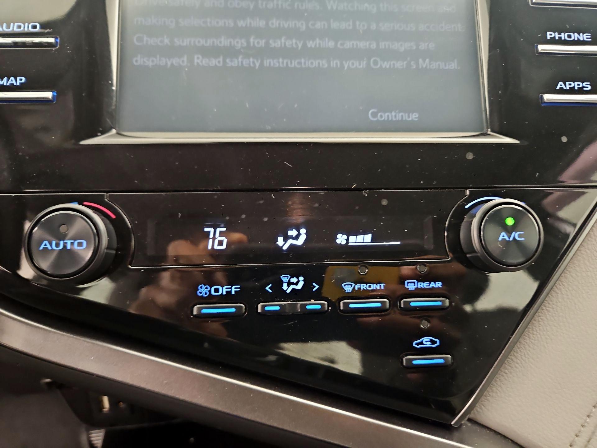 Thumbnail: 2019 Toyota Camry - 16