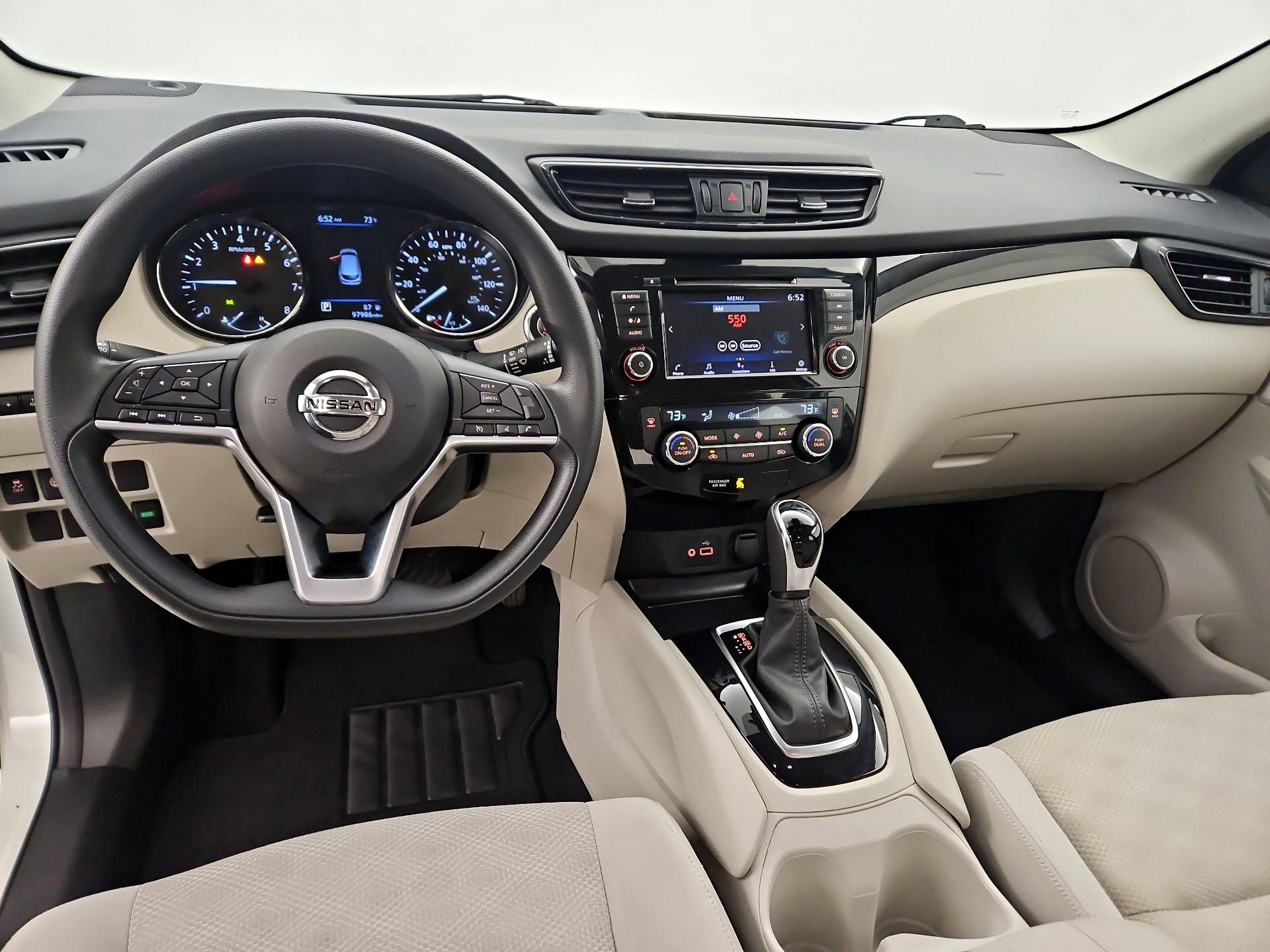 Thumbnail: 2020 Nissan Rogue Sport - 9