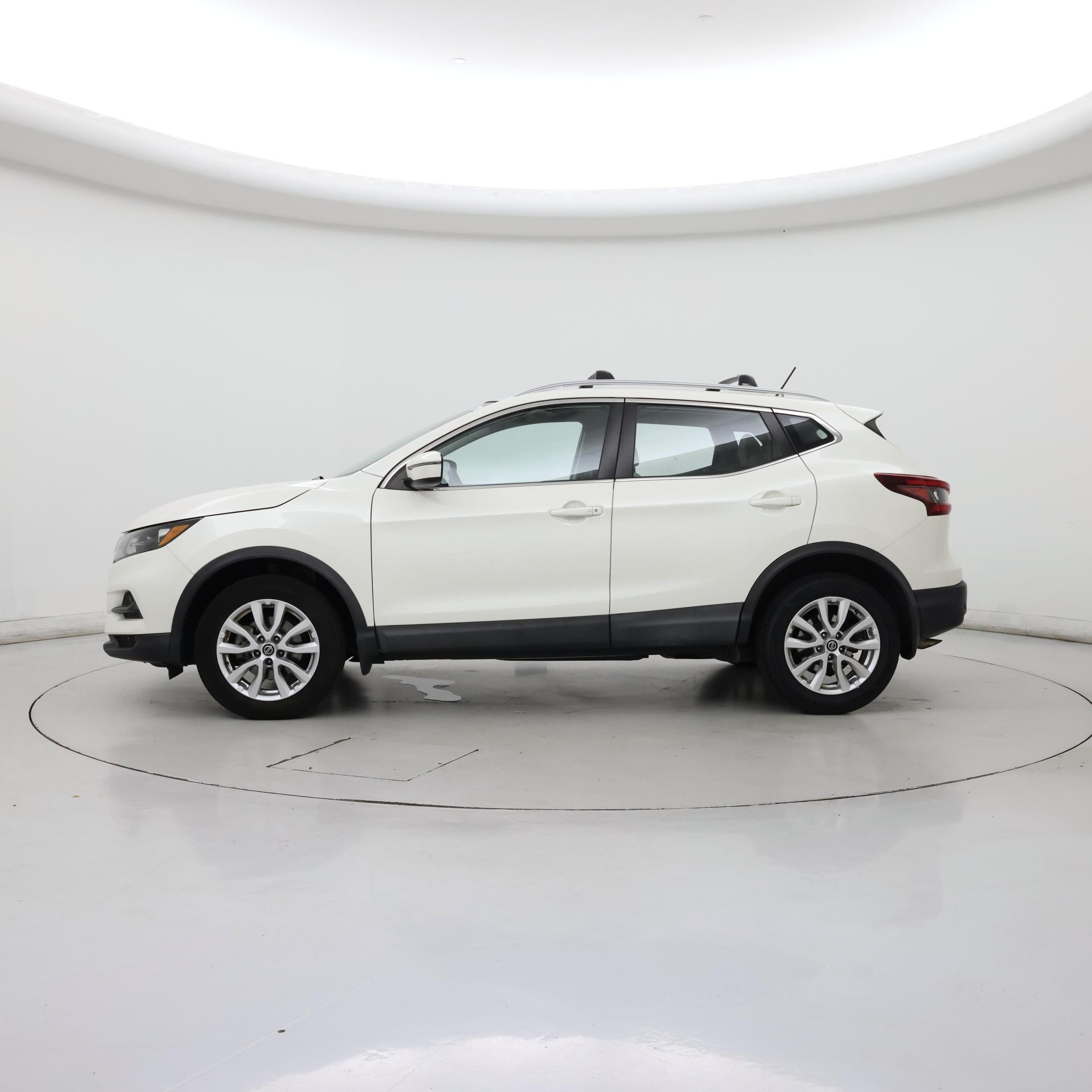 Thumbnail: 2020 Nissan Rogue Sport - 3