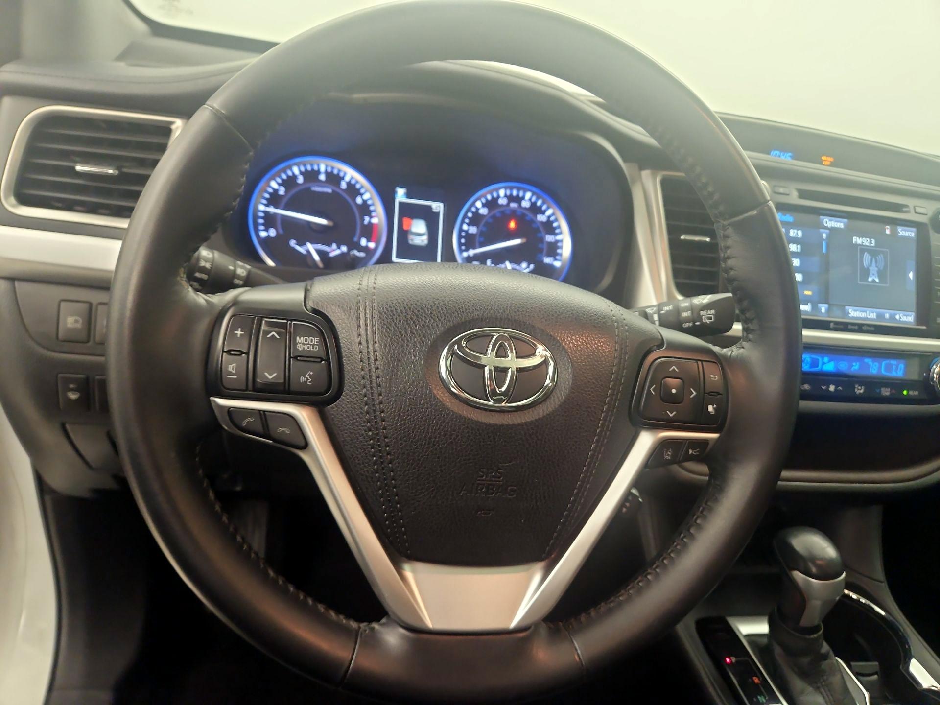 Thumbnail: 2018 Toyota Highlander - 10