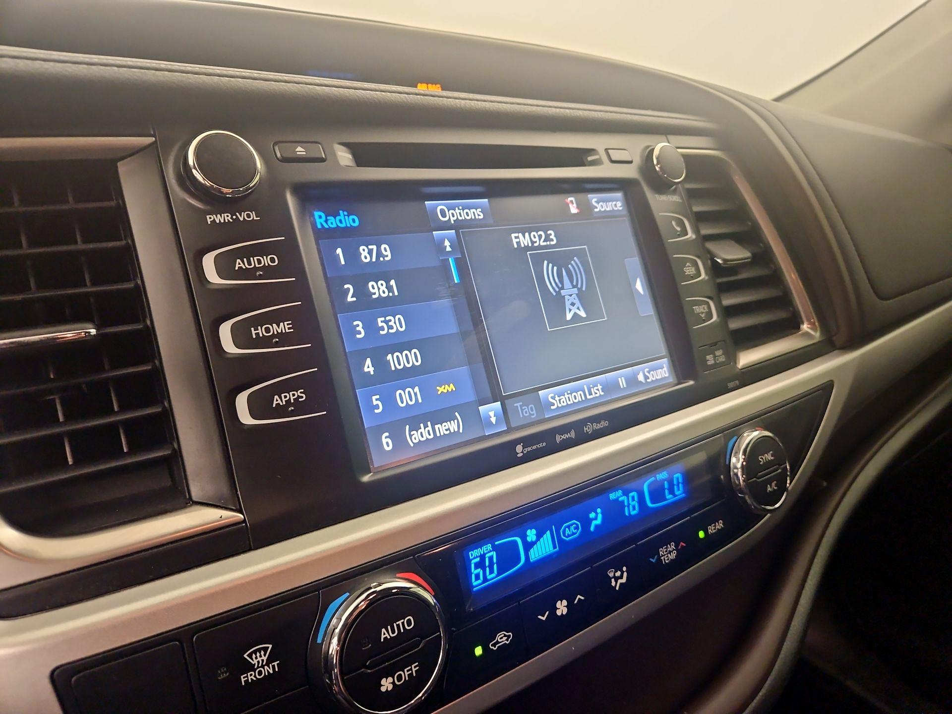 Thumbnail: 2018 Toyota Highlander - 15