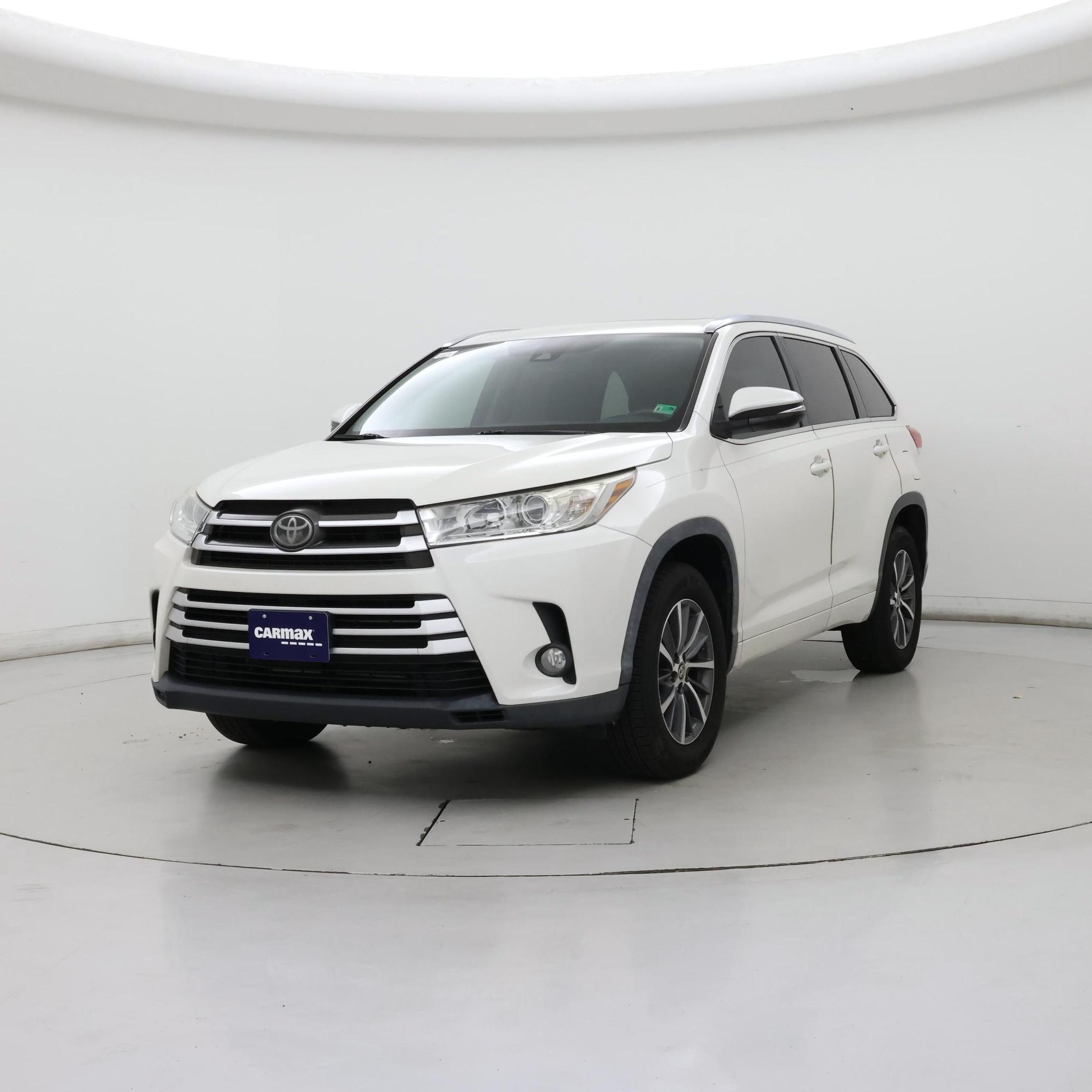 Thumbnail: 2018 Toyota Highlander - 4
