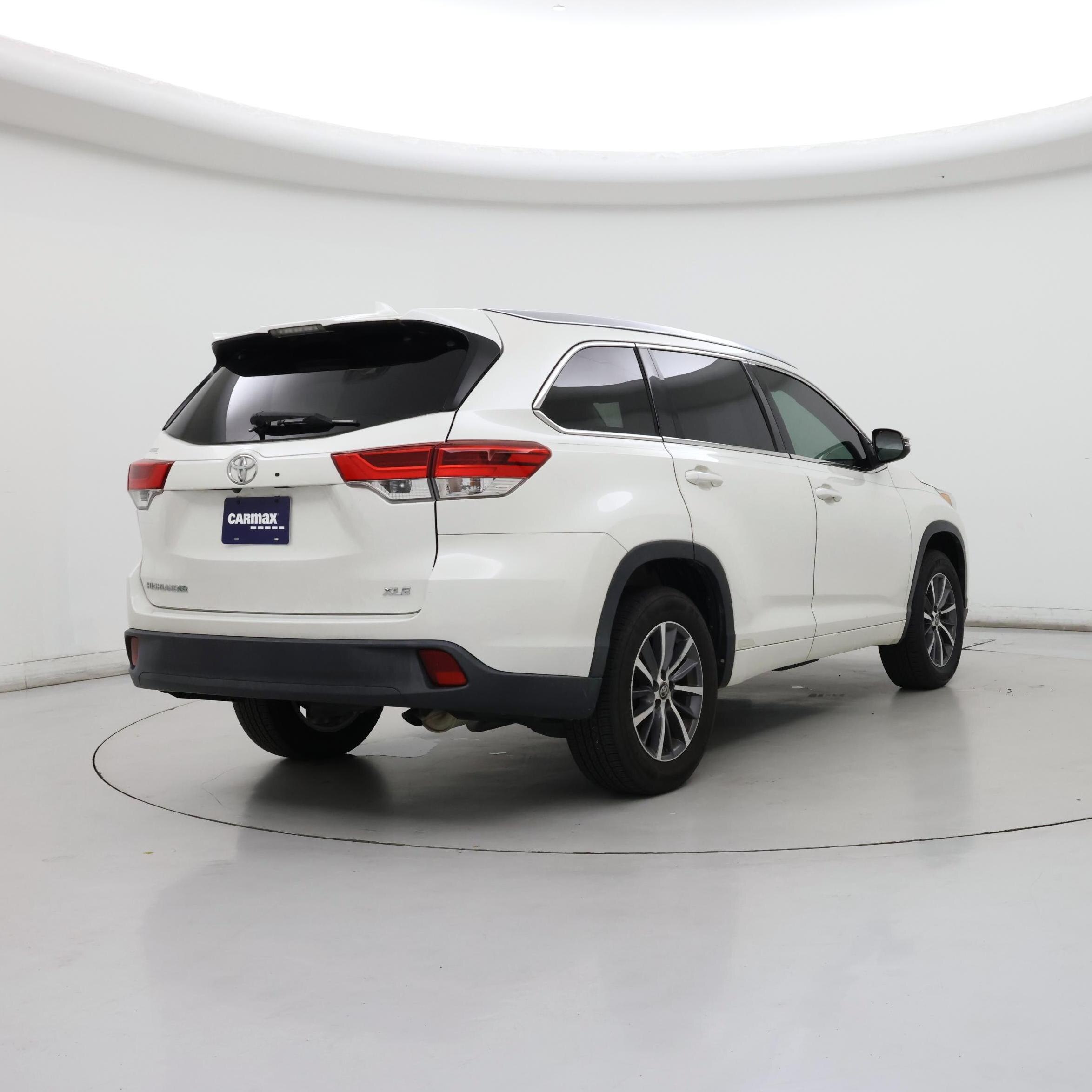 Thumbnail: 2018 Toyota Highlander - 8