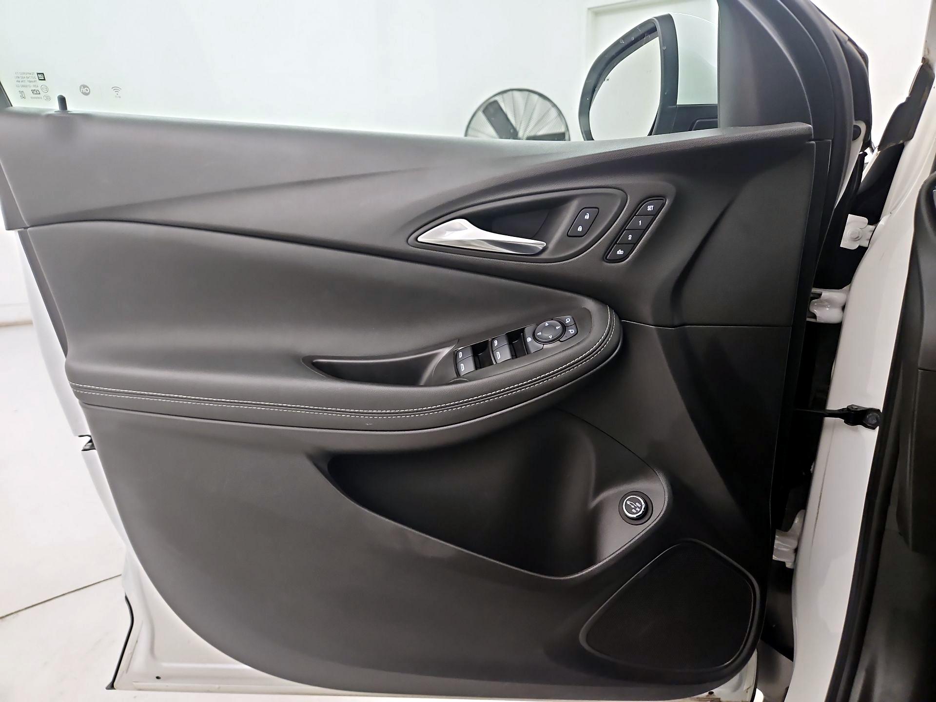 Thumbnail: 2023 Buick Encore GX - 12