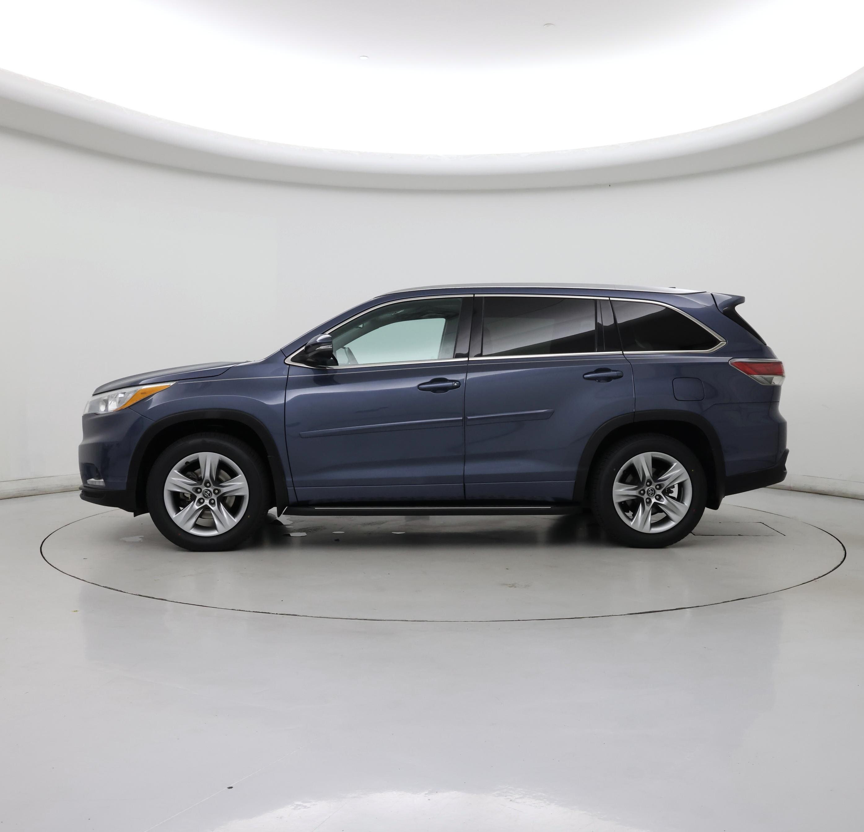 Thumbnail: 2016 Toyota Highlander - 3