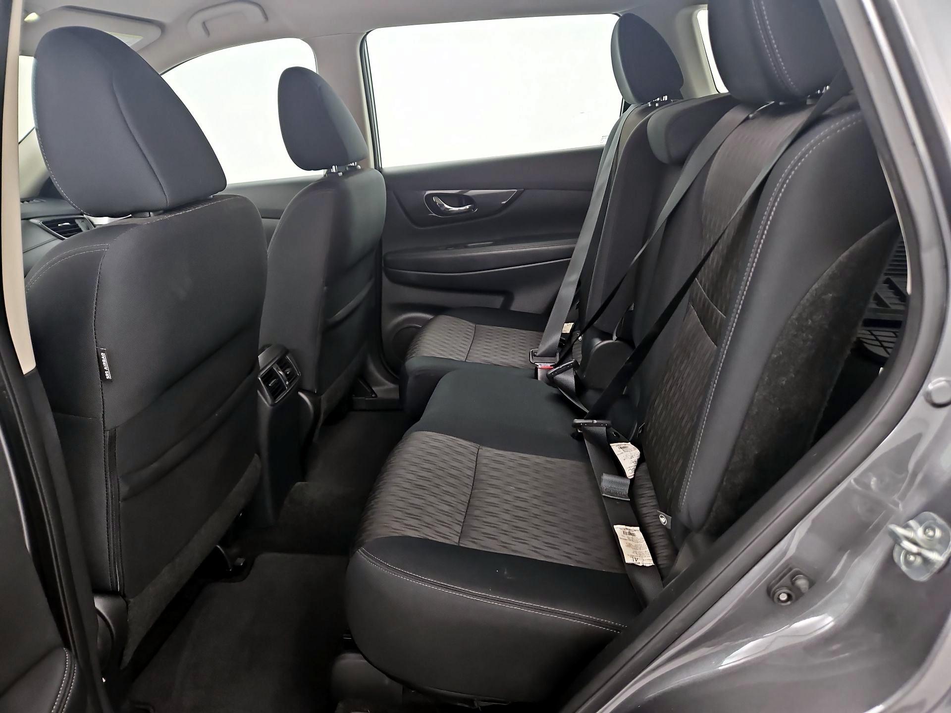 Thumbnail: 2018 Nissan Rogue - 19