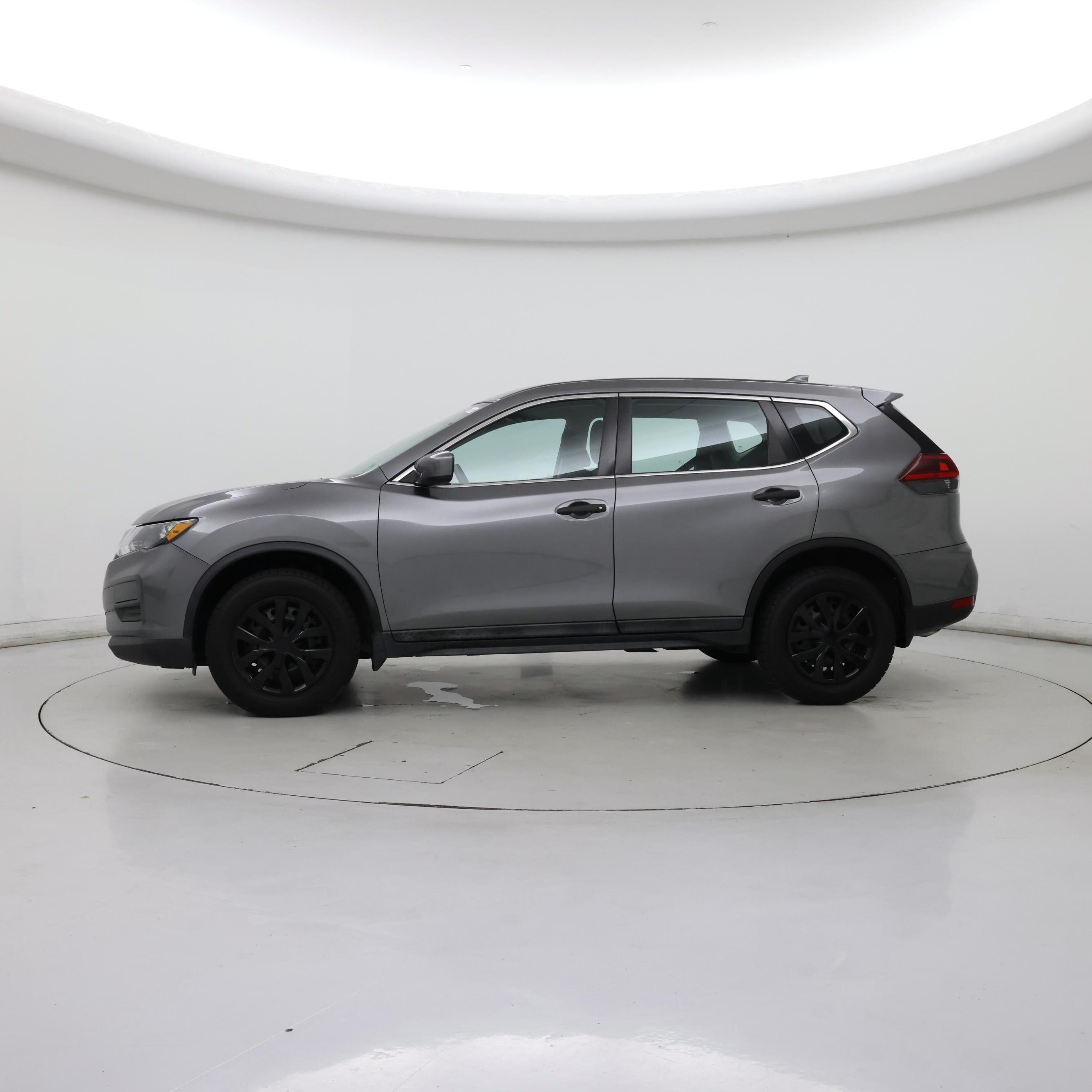 Thumbnail: 2018 Nissan Rogue - 3