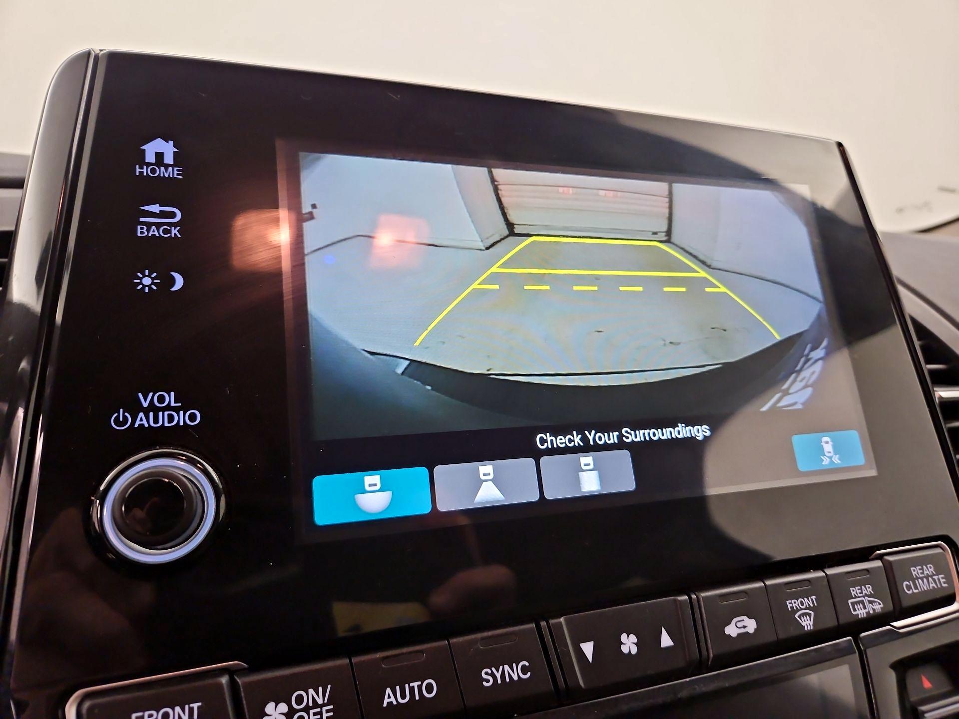 Thumbnail: 2019 Honda Odyssey - 14