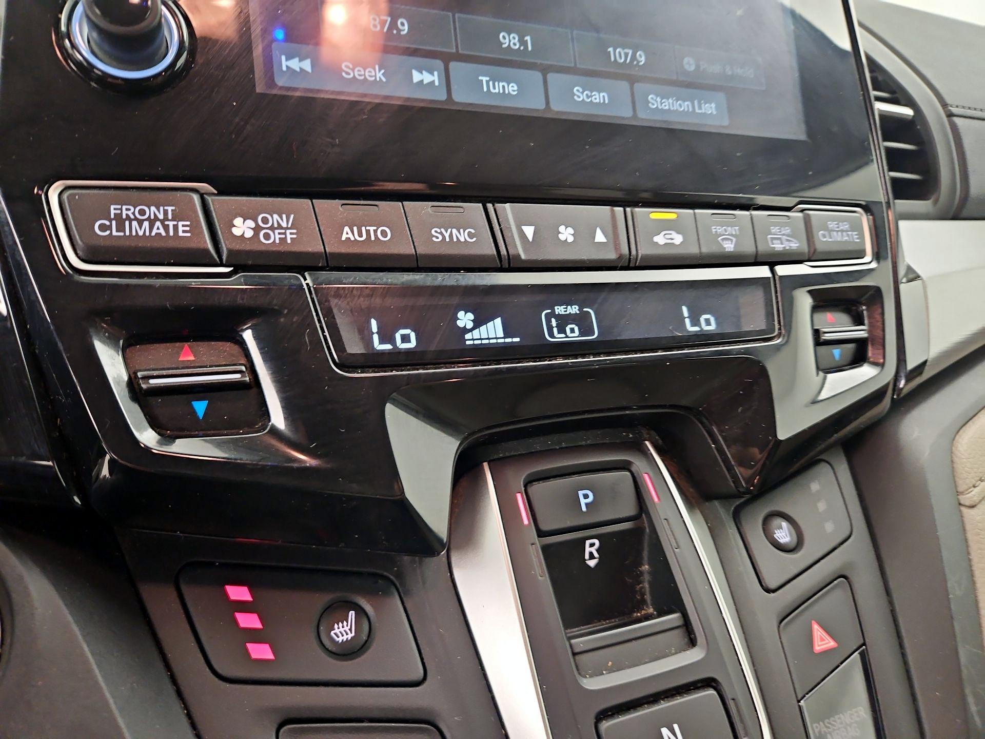 Thumbnail: 2019 Honda Odyssey - 16