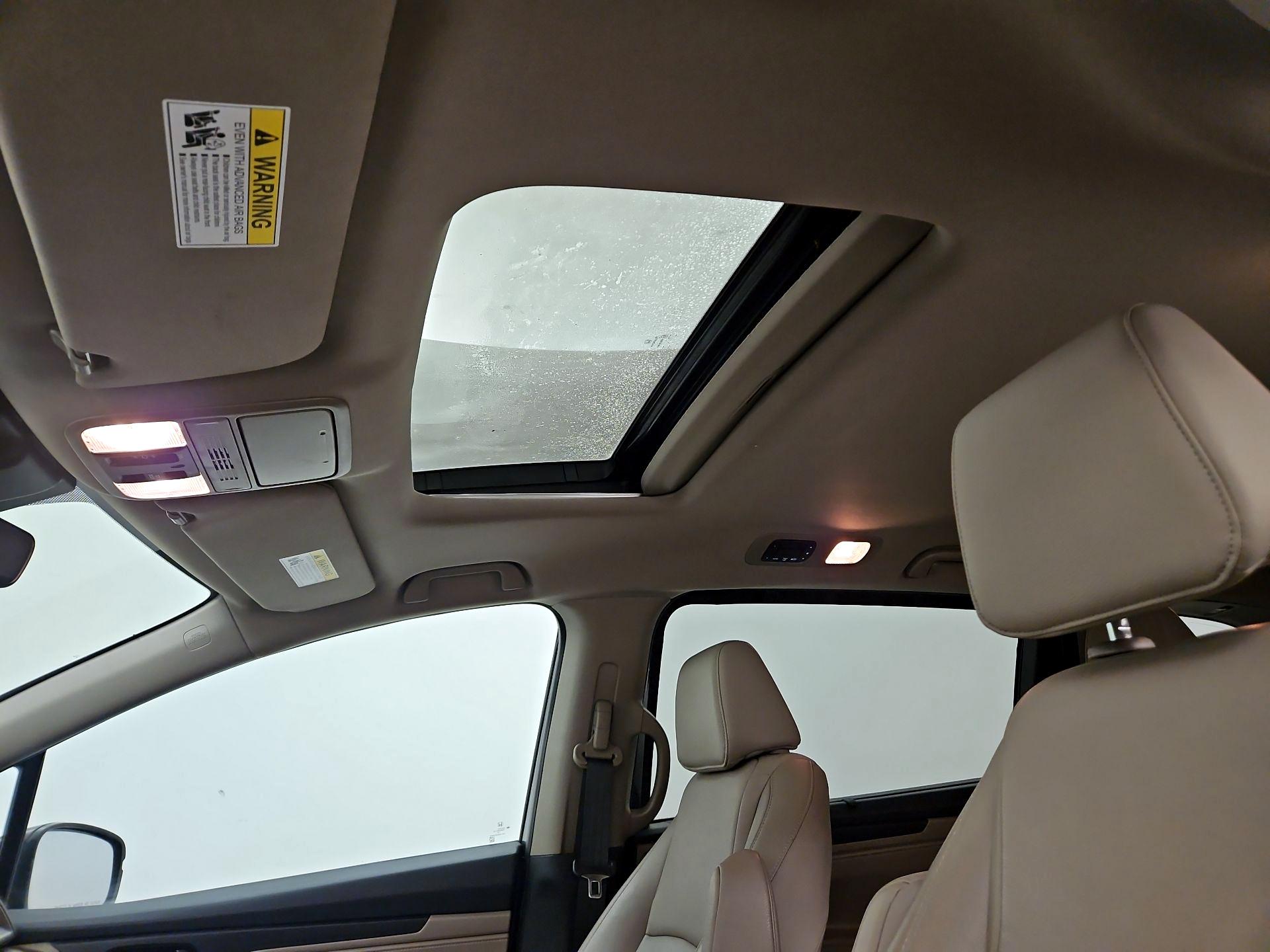 Thumbnail: 2019 Honda Odyssey - 19