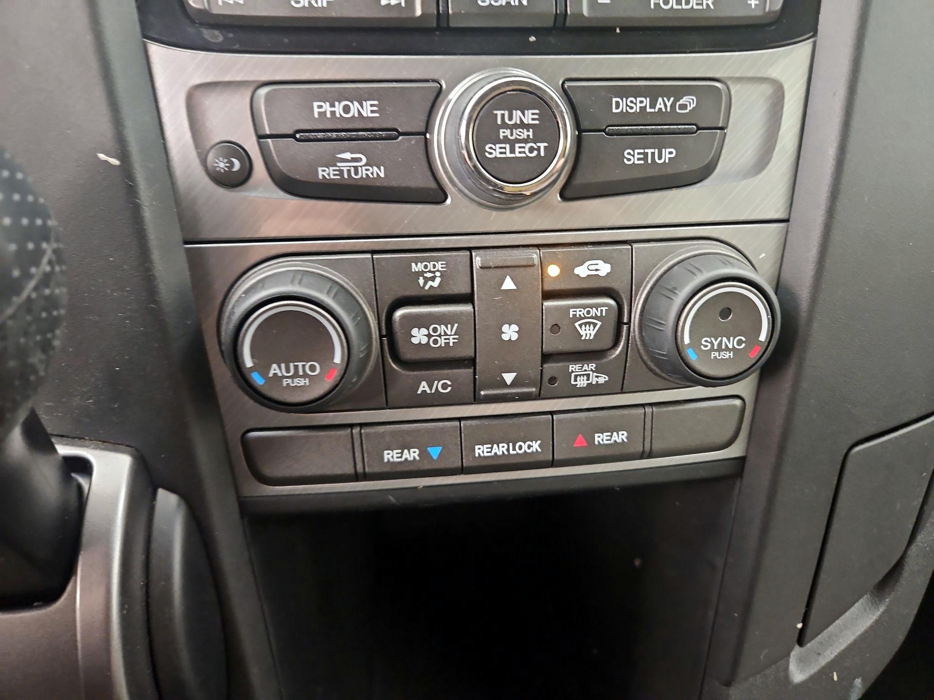 Thumbnail: 2015 Honda Pilot - 16