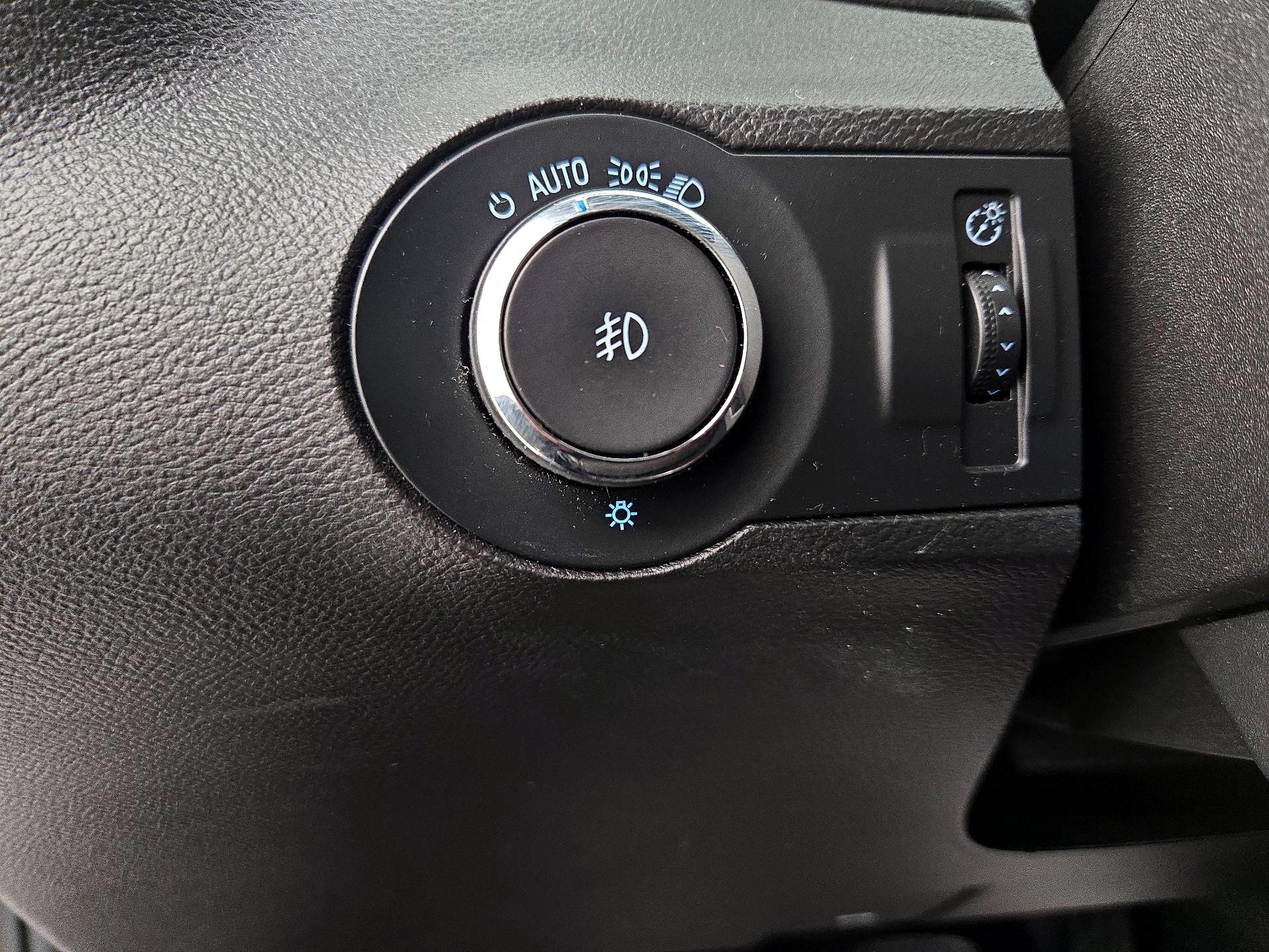 Thumbnail: 2015 Chevrolet Camaro - 13