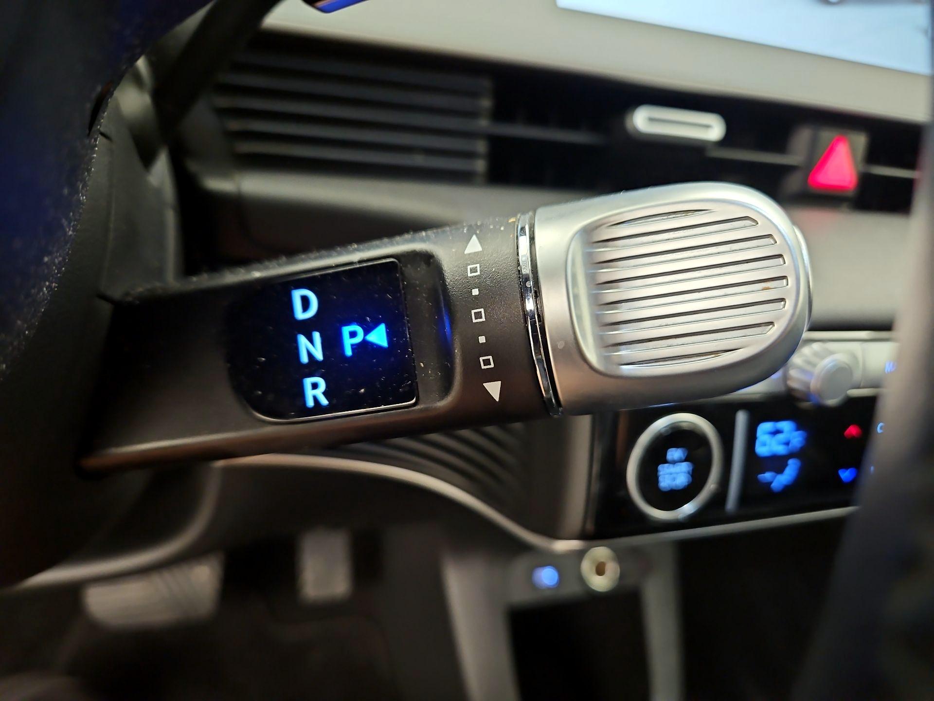 Thumbnail: 2023 Hyundai Ioniq 5 - 18