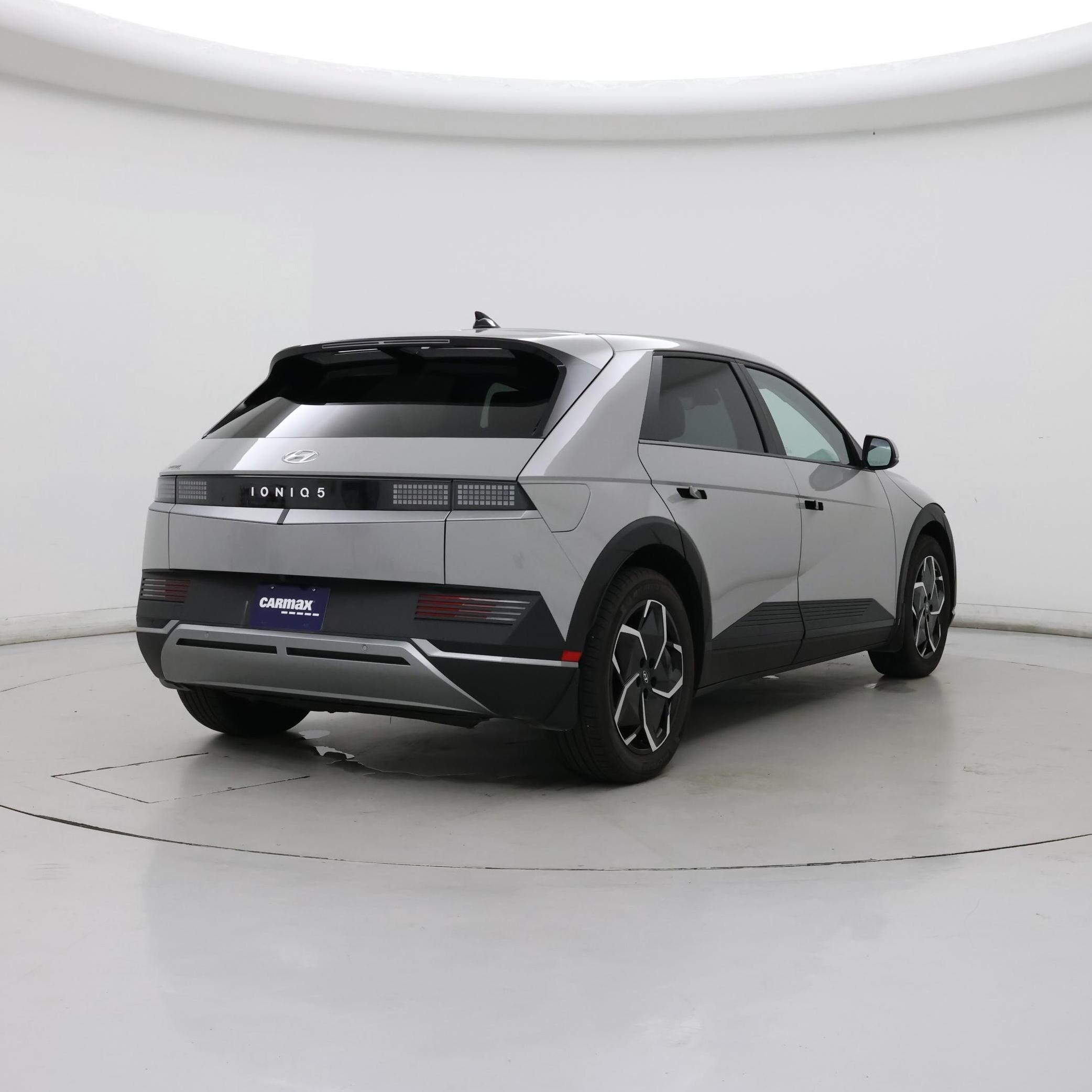 Thumbnail: 2023 Hyundai Ioniq 5 - 8