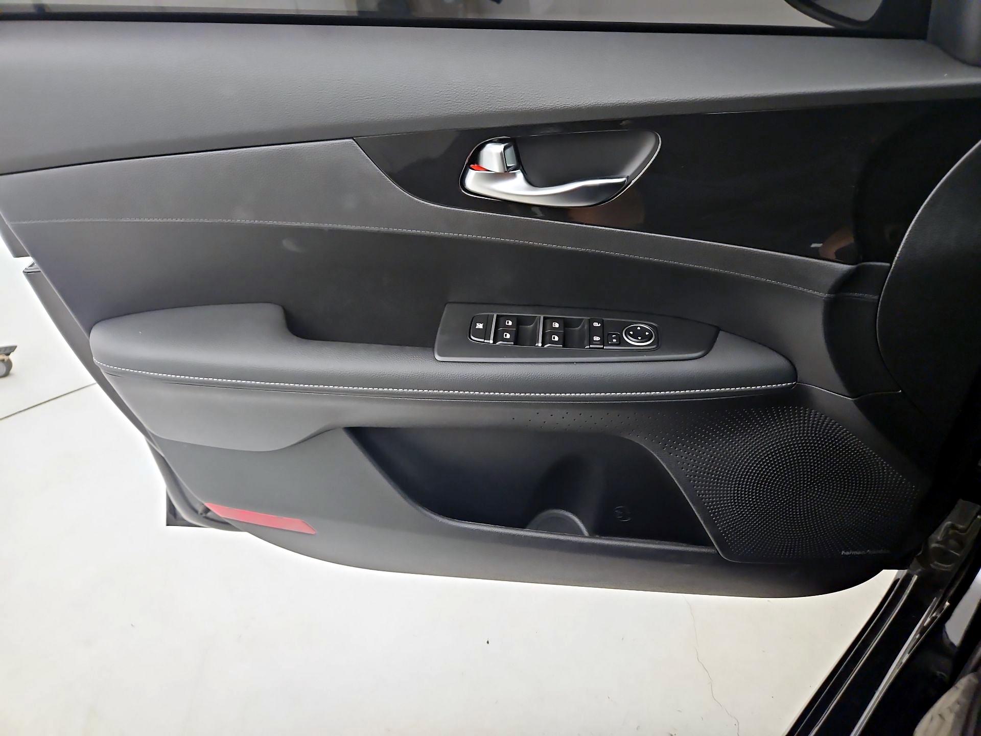 Thumbnail: 2024 Kia Forte - 12